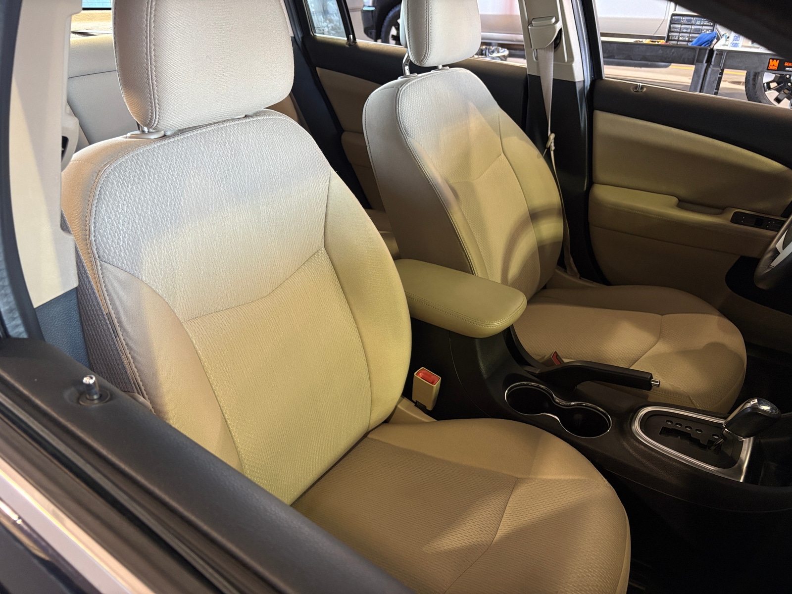 Thumbnail: 2012 Chrysler 200 - 2