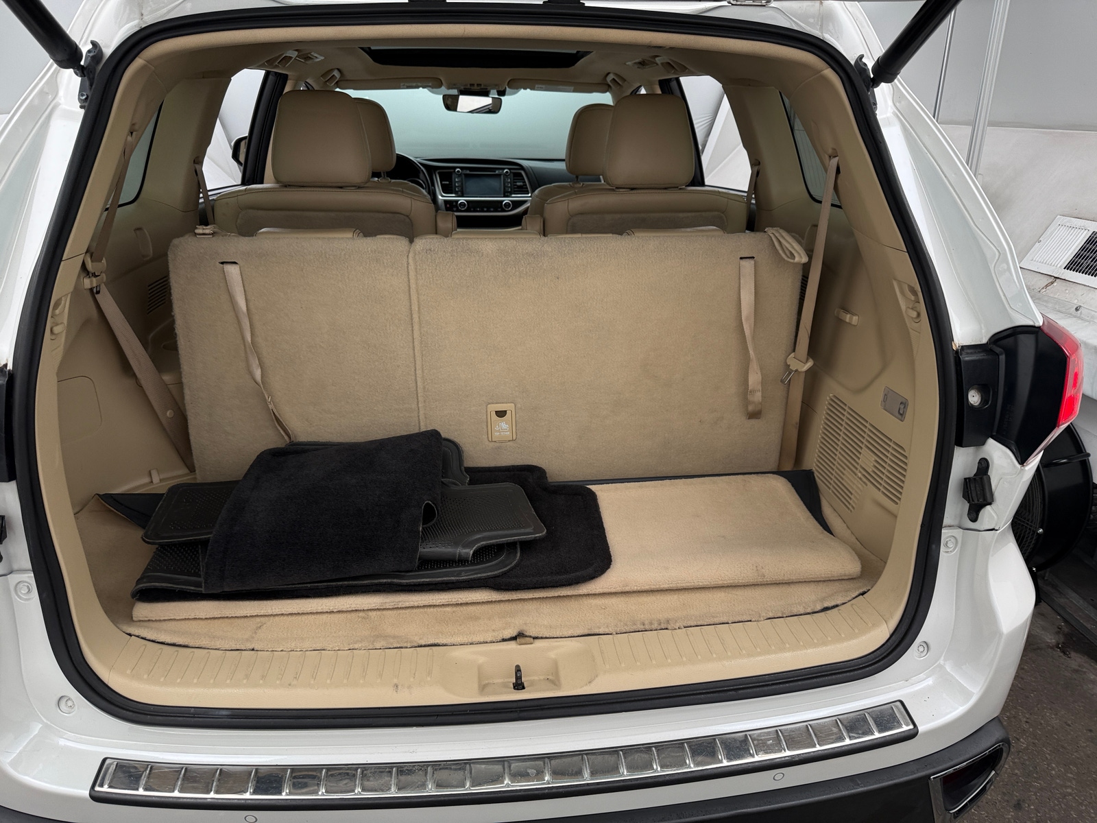 Thumbnail: 2017 Toyota Highlander - 6