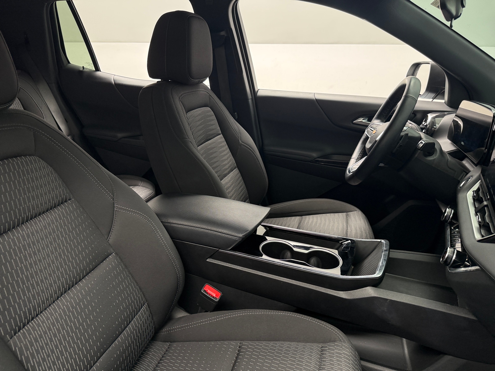 Thumbnail: 2025 Chevrolet Equinox - 2