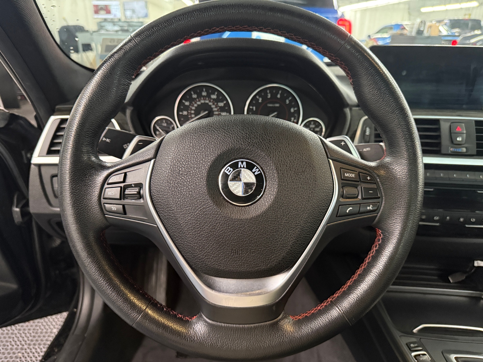 Thumbnail: 2018 BMW 3 Series - 4