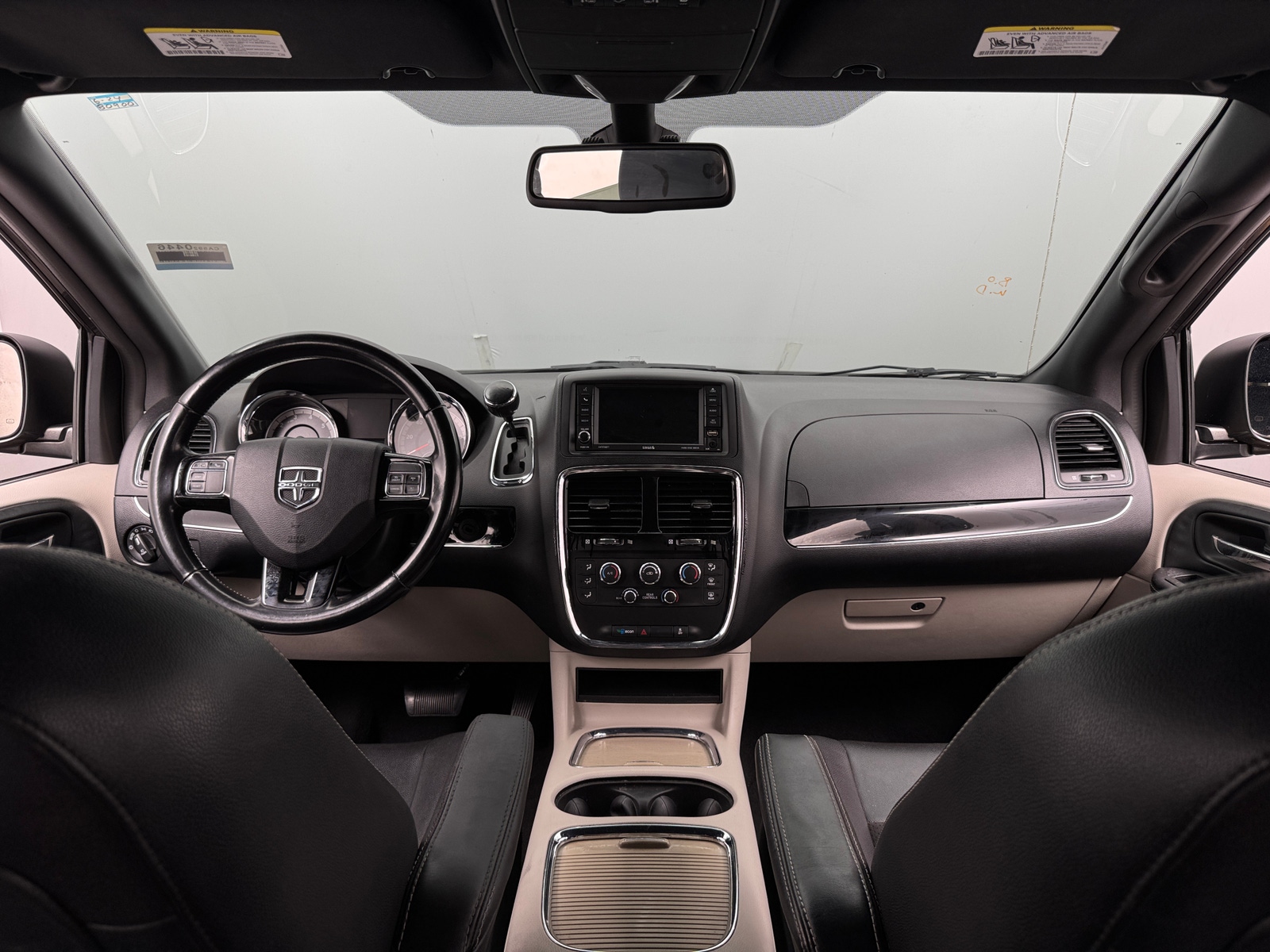 Thumbnail: 2019 Dodge Grand Caravan - 3