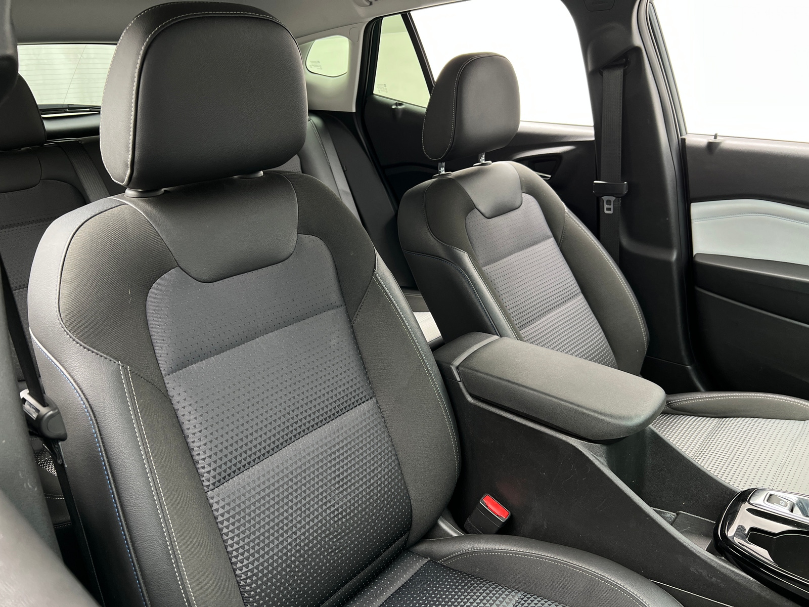 Thumbnail: 2025 Chevrolet Trax - 2