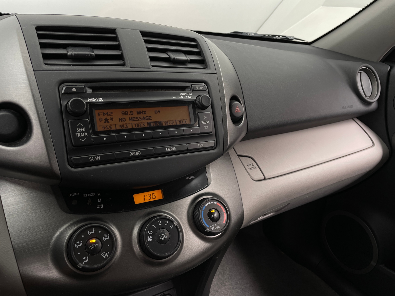 Thumbnail: 2012 Toyota RAV4 - 4