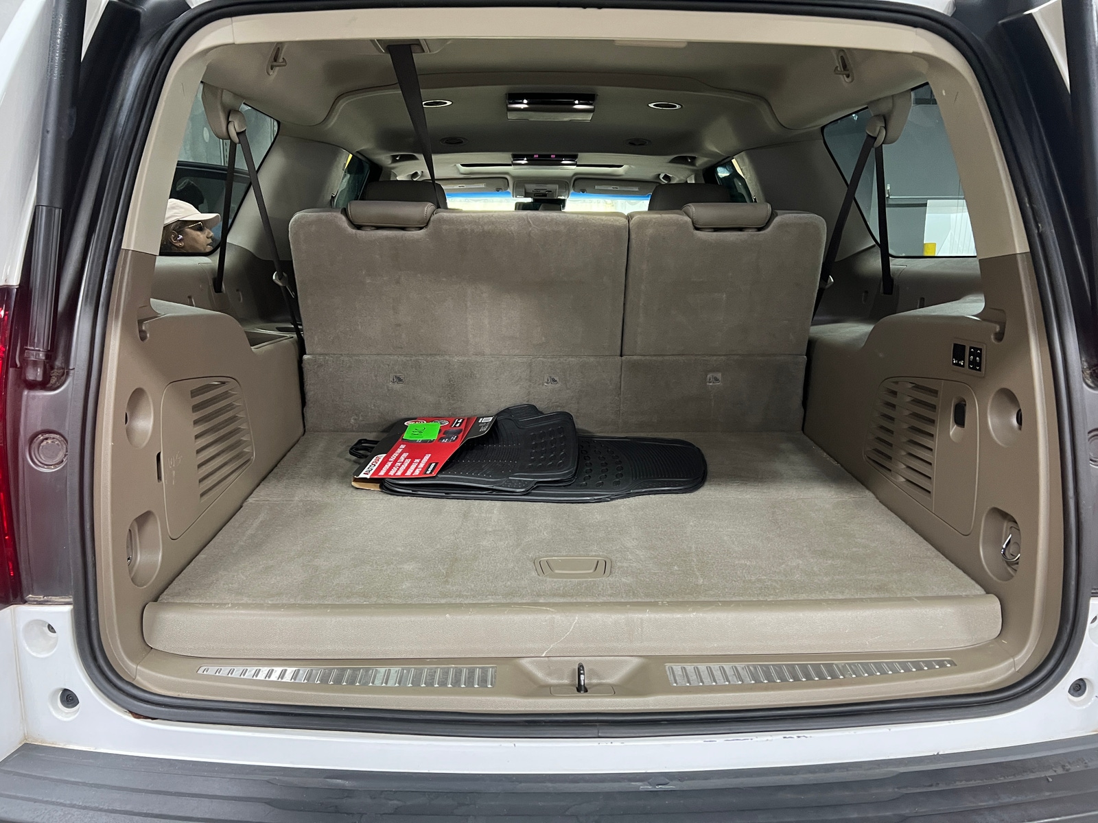 Thumbnail: 2019 Chevrolet Suburban - 6