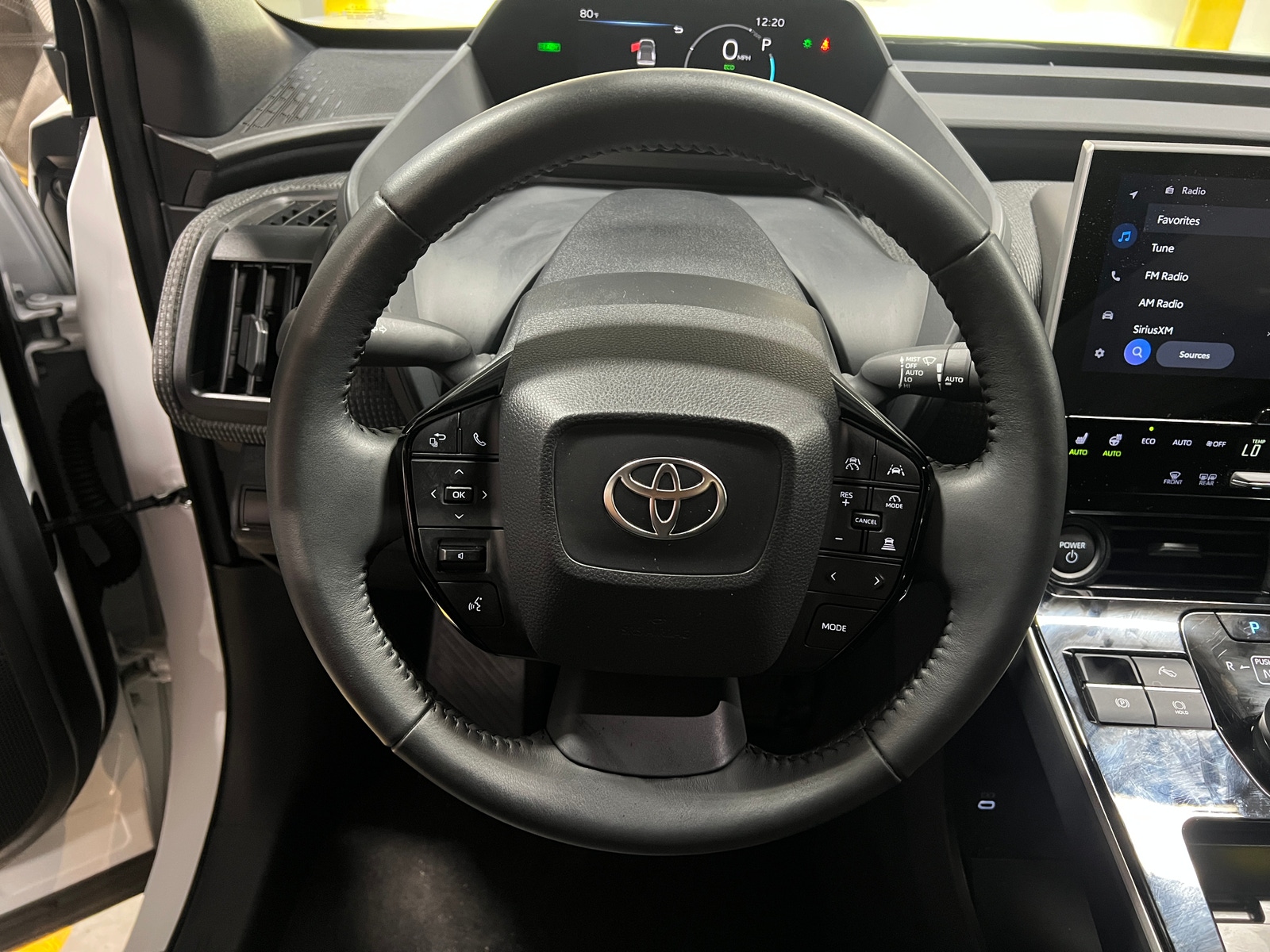Thumbnail: 2025 Toyota bZ4X - 5