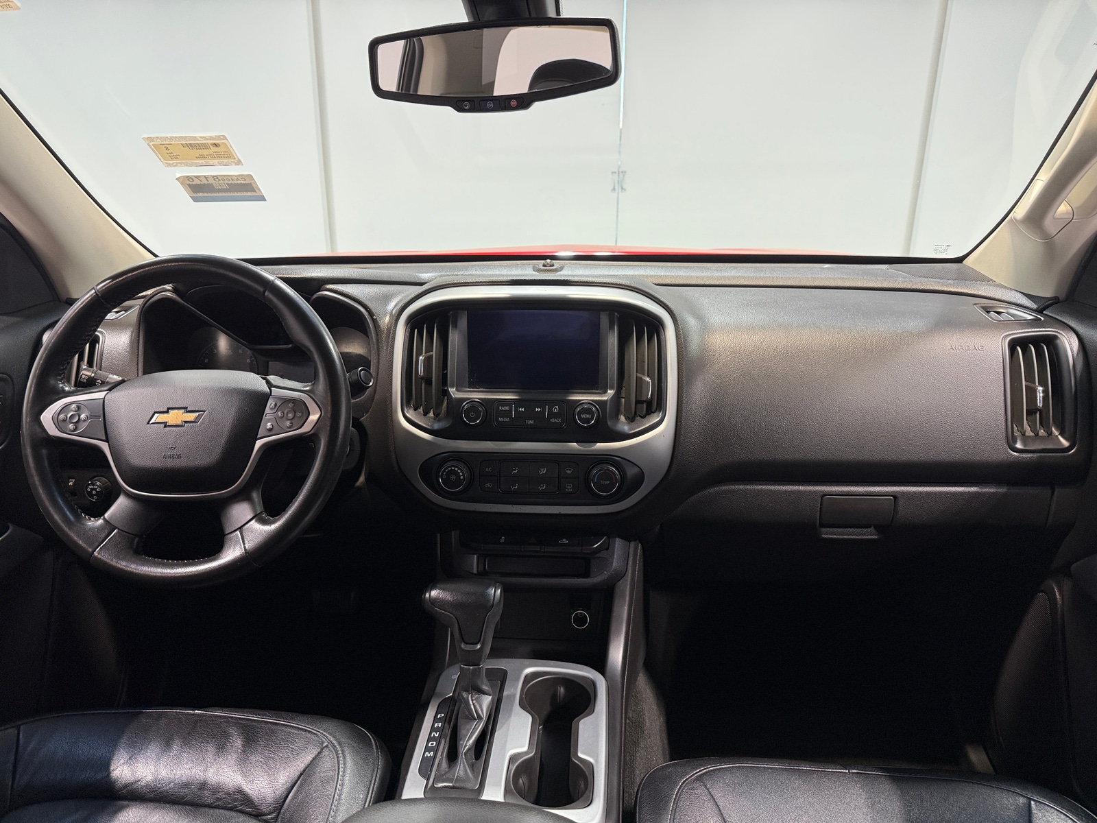 Thumbnail: 2015 Chevrolet Colorado - 3