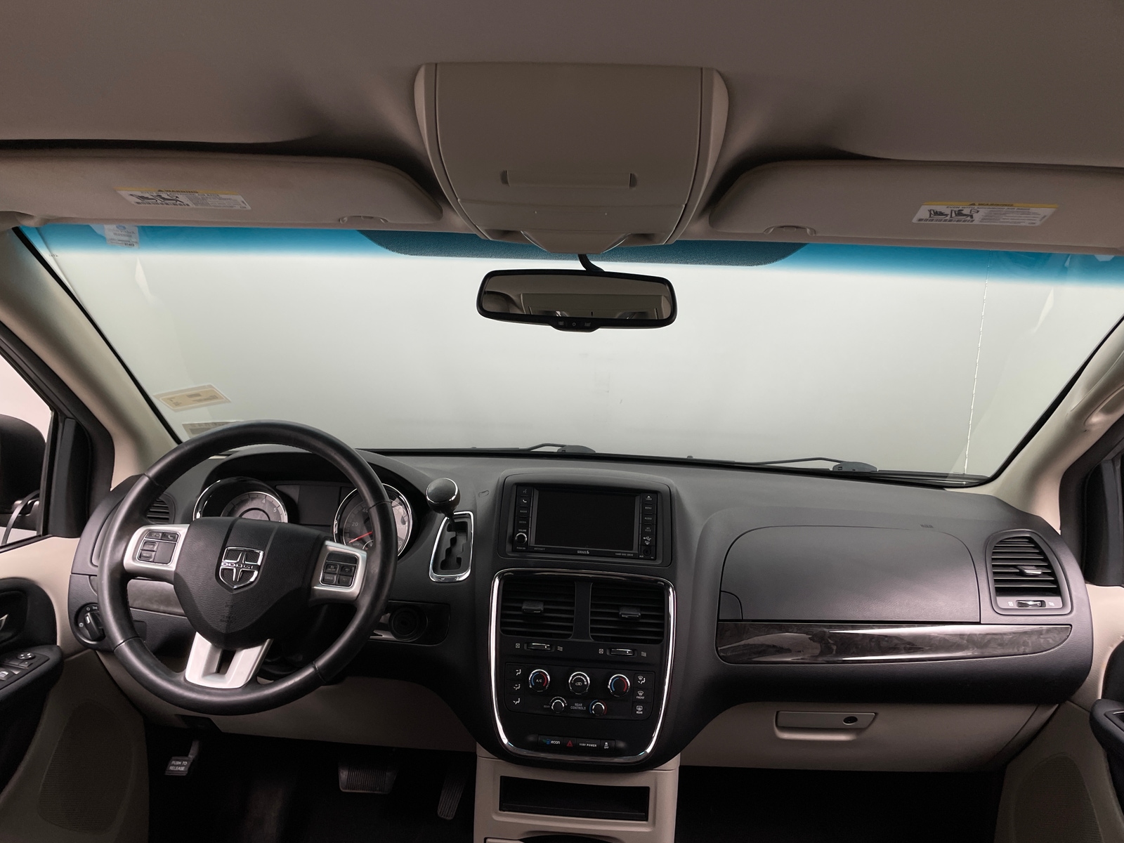 Thumbnail: 2016 Dodge Grand Caravan - 3