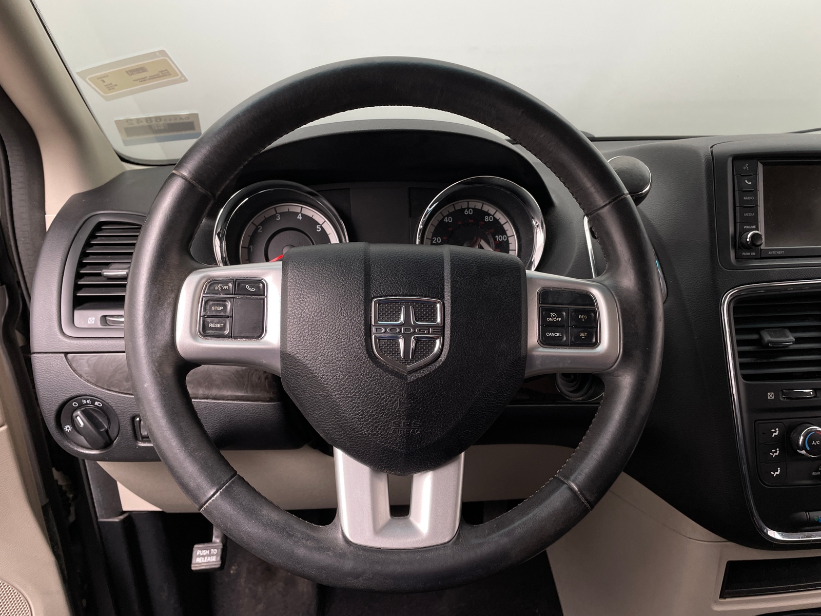 Thumbnail: 2016 Dodge Grand Caravan - 5