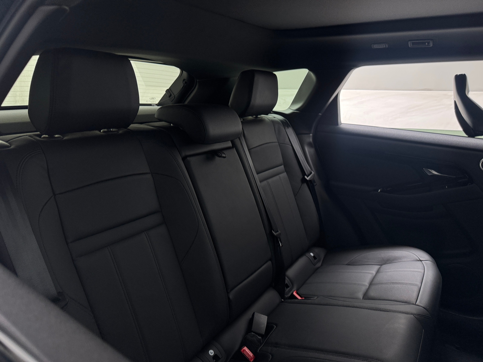 Thumbnail: 2025 Land Rover Range Rover Evoque - 5