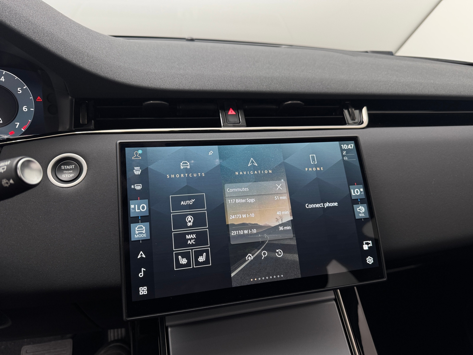 Thumbnail: 2025 Land Rover Range Rover Evoque - 3