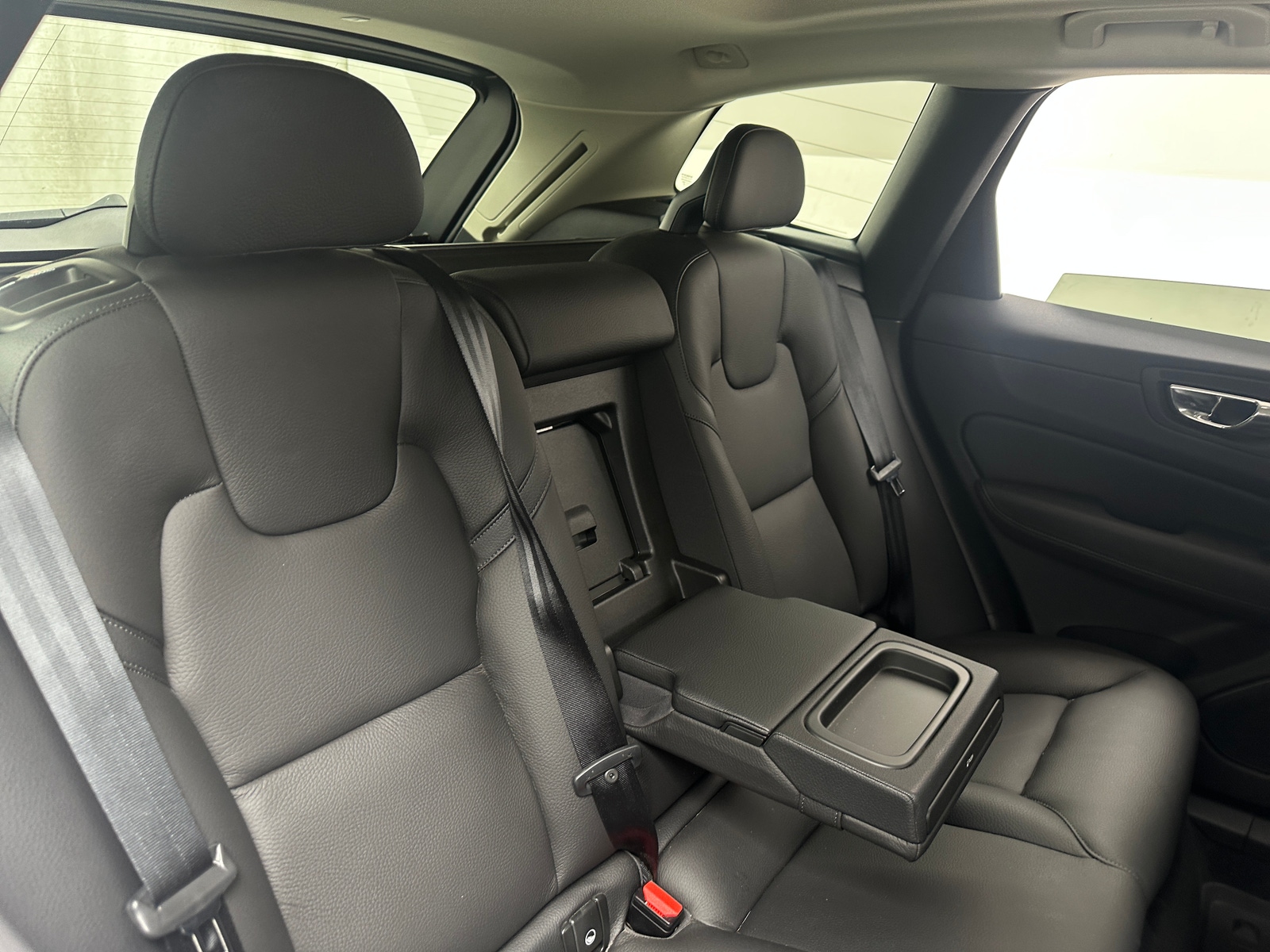 Thumbnail: 2018 Volvo XC60 - 5