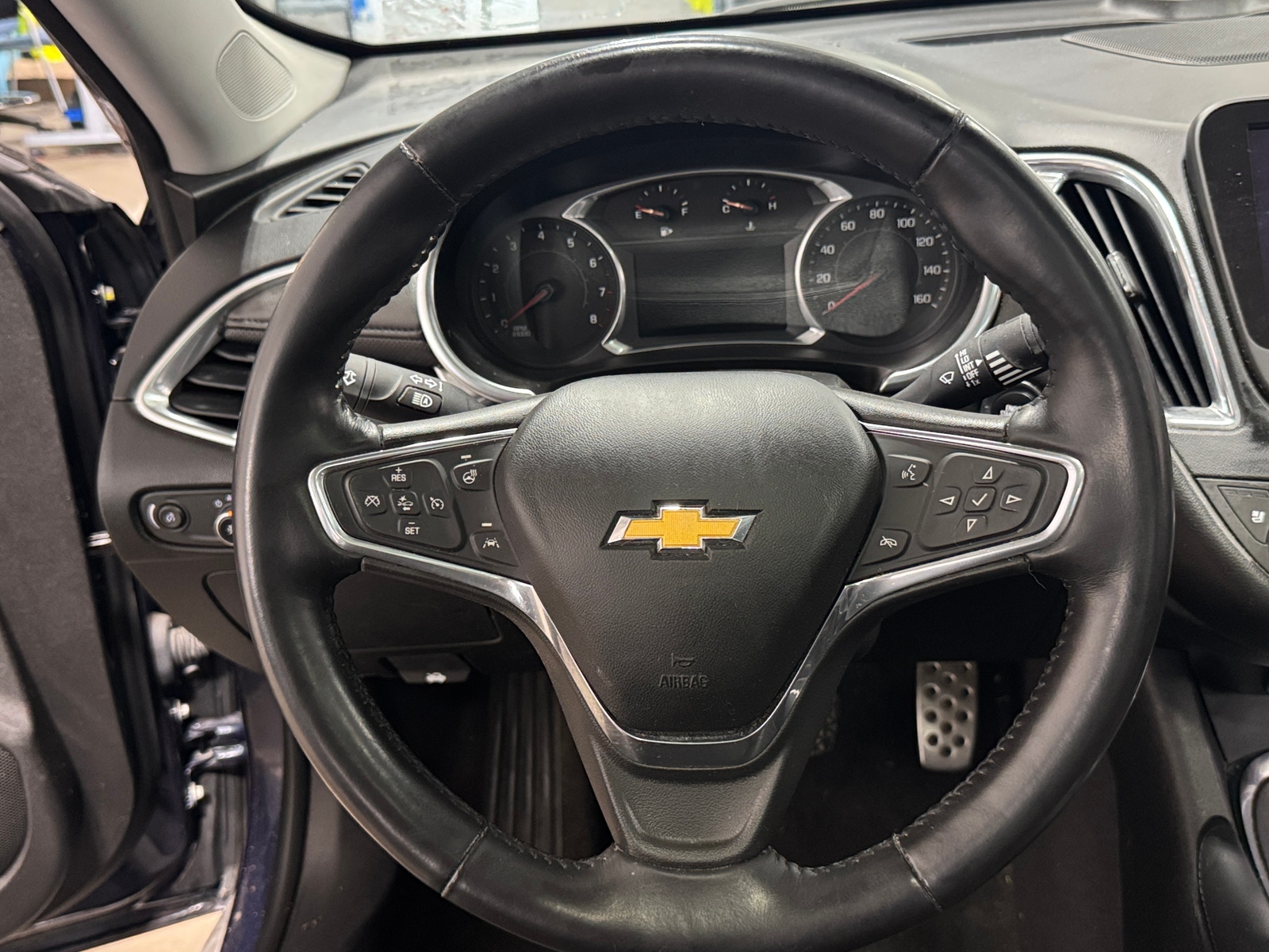 Thumbnail: 2016 Chevrolet Malibu - 4