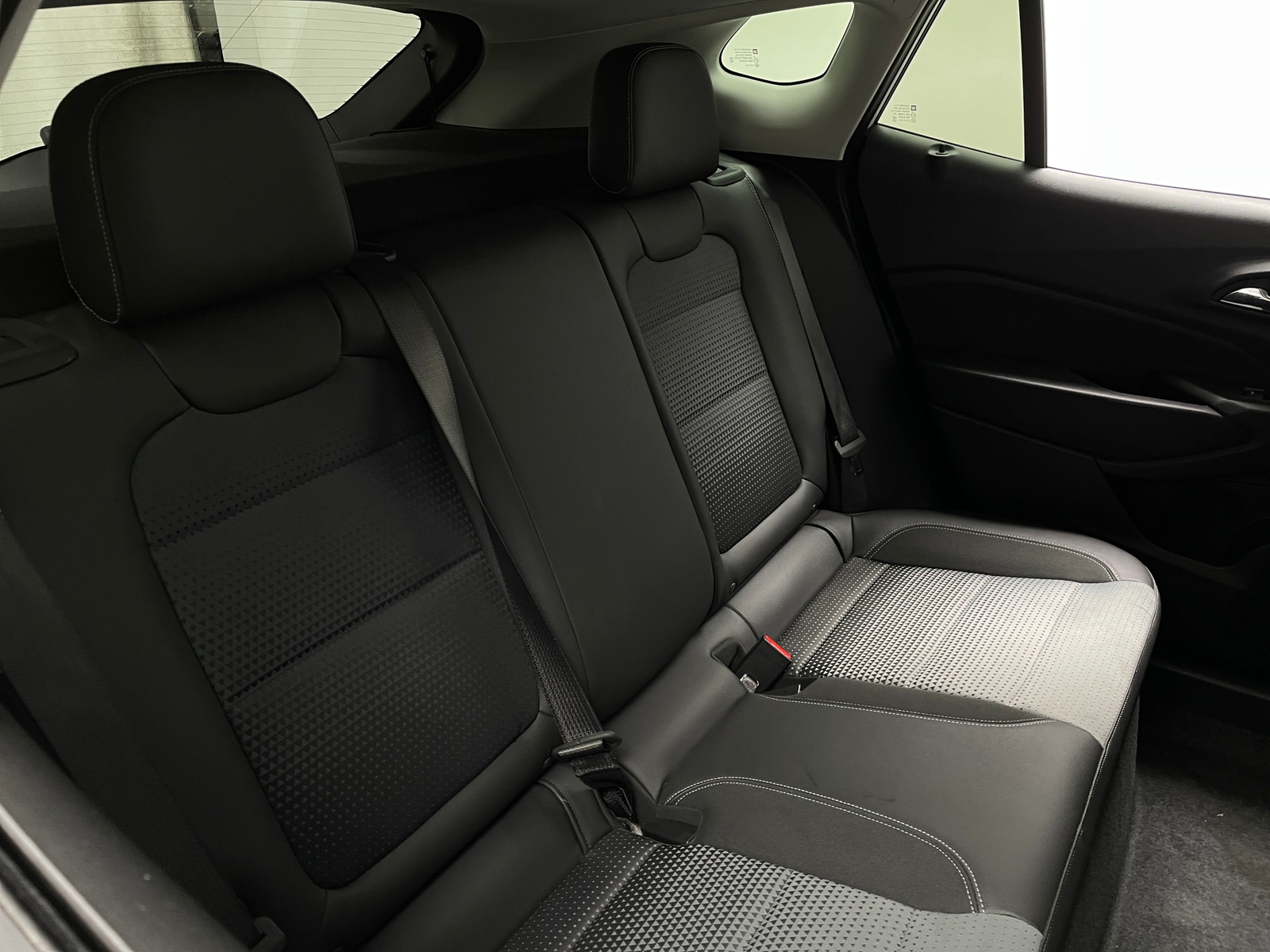 Thumbnail: 2025 Chevrolet Trax - 6