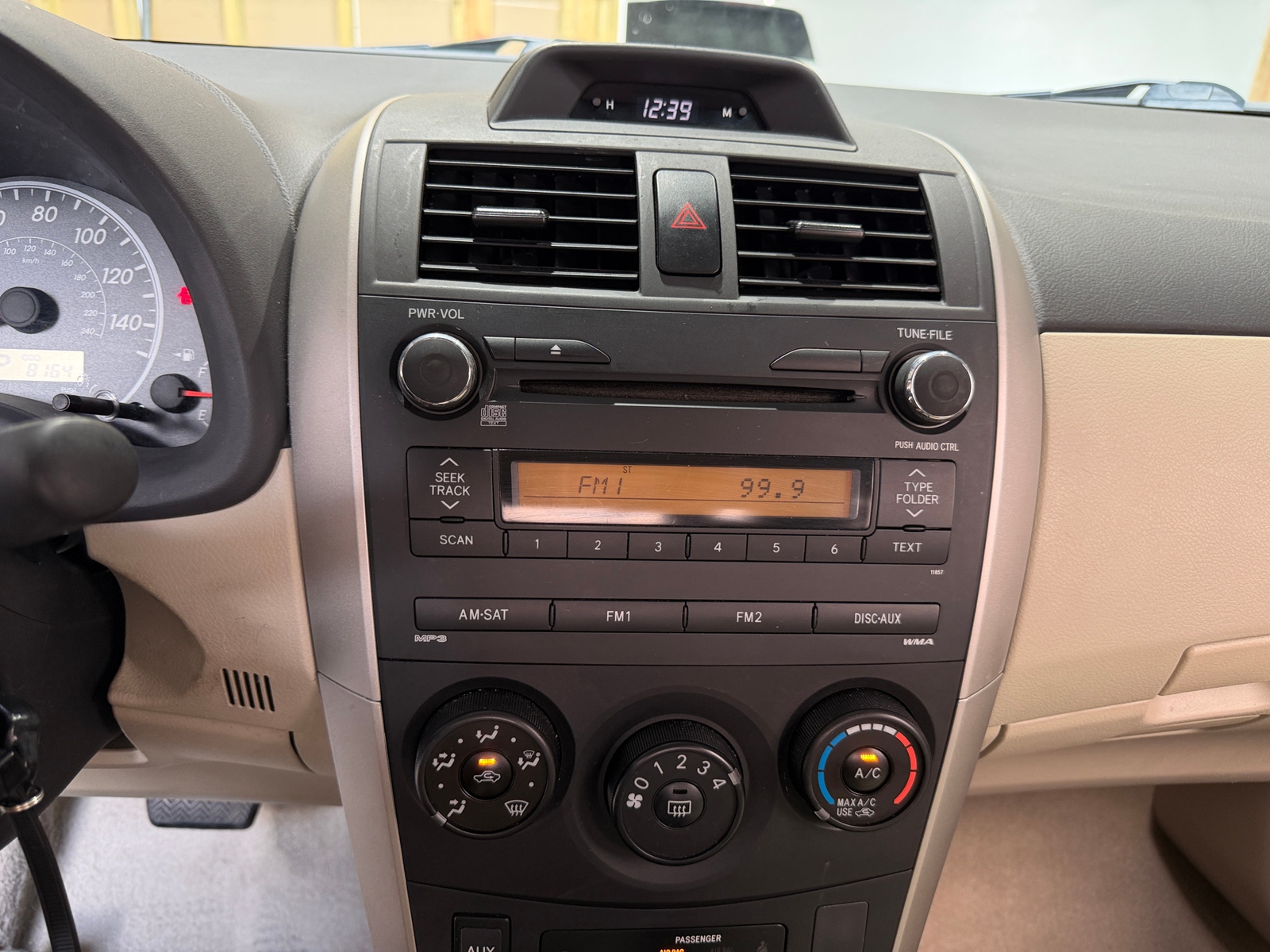 Thumbnail: 2012 Toyota Corolla - 4