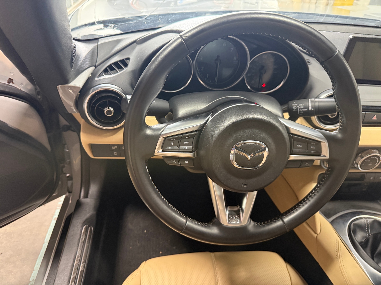 Thumbnail: 2025 Mazda MX-5 Miata - 4