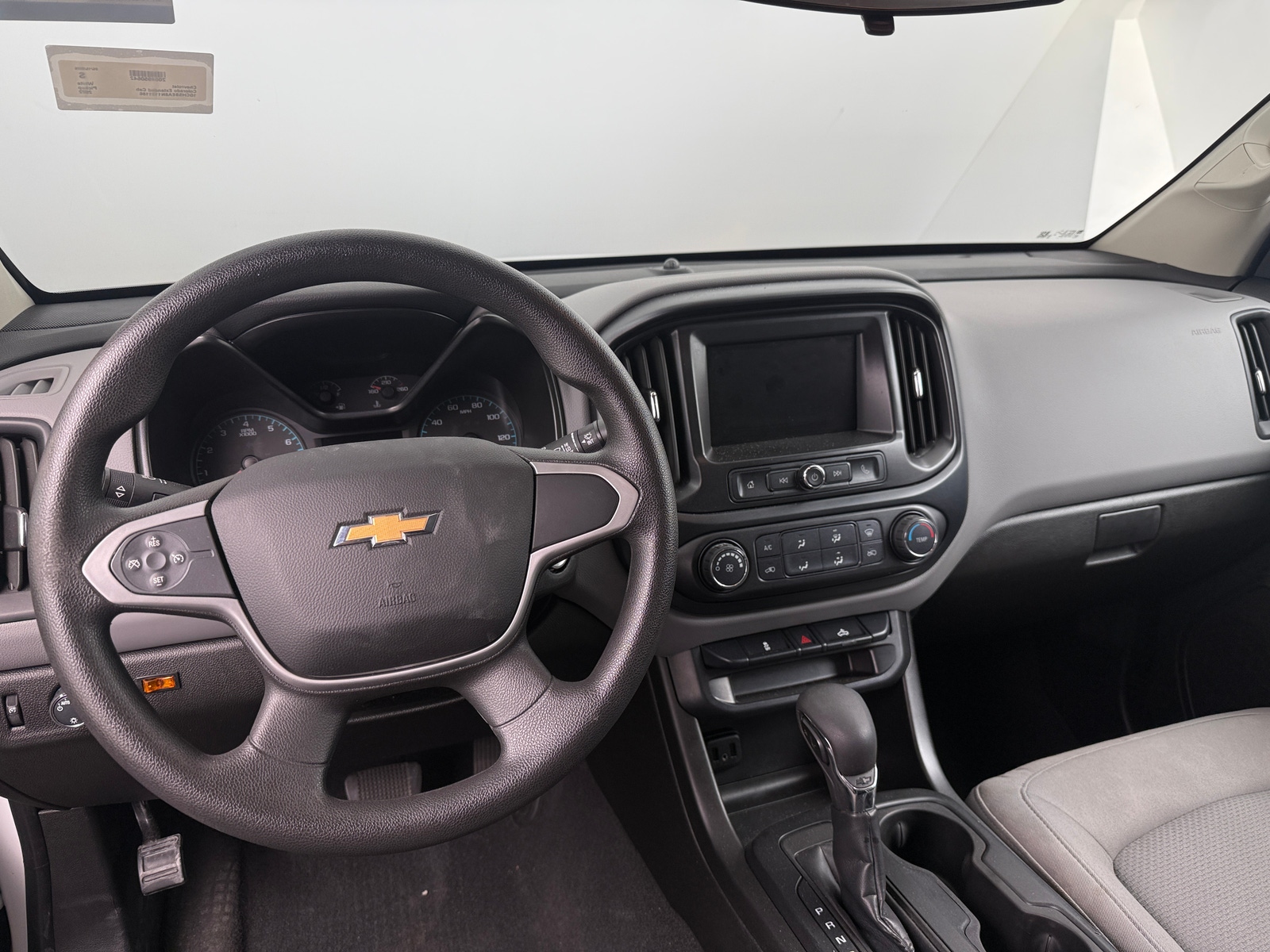 Thumbnail: 2022 Chevrolet Colorado - 3