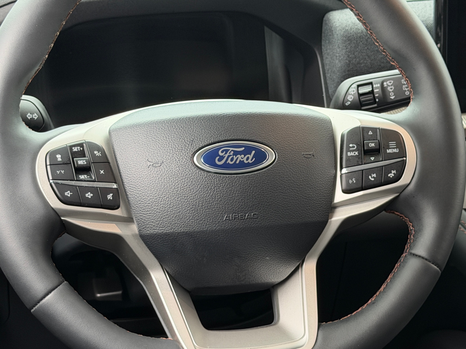 Thumbnail: 2026 Ford Explorer - 5