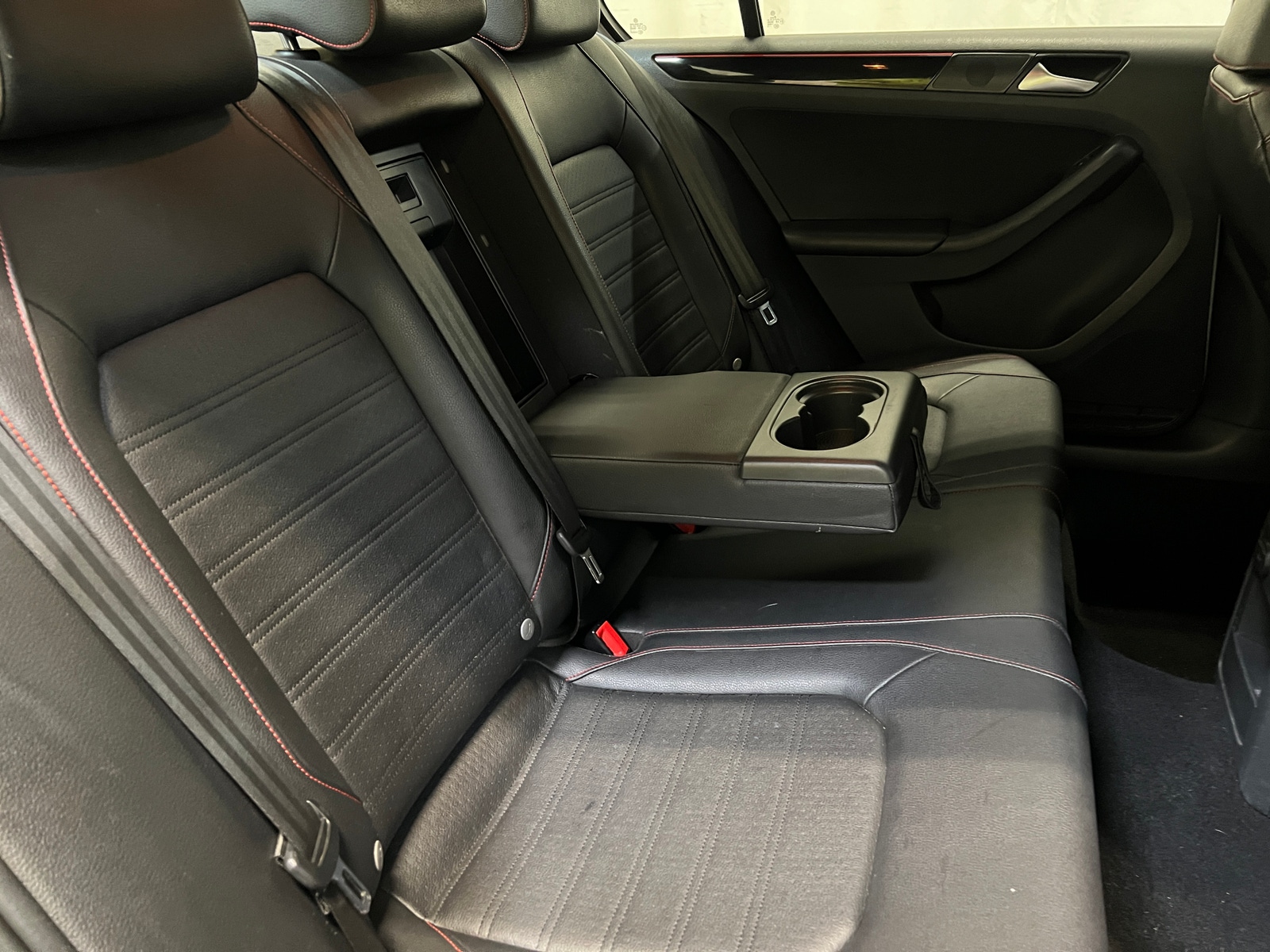 Thumbnail: 2016 Volkswagen Jetta - 6