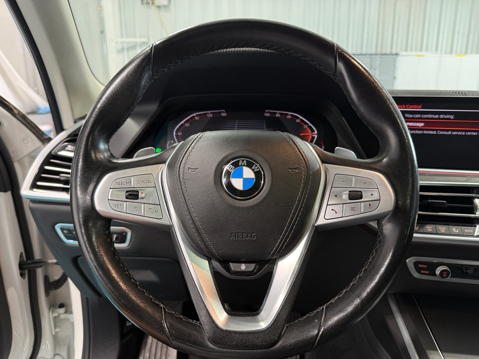 Thumbnail: 2021 BMW X7 - 4