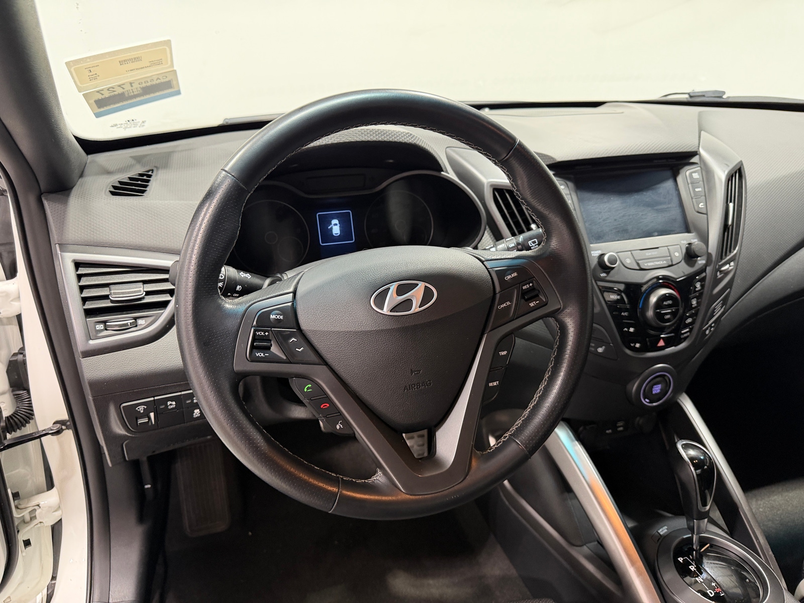 Thumbnail: 2016 Hyundai Veloster - 4