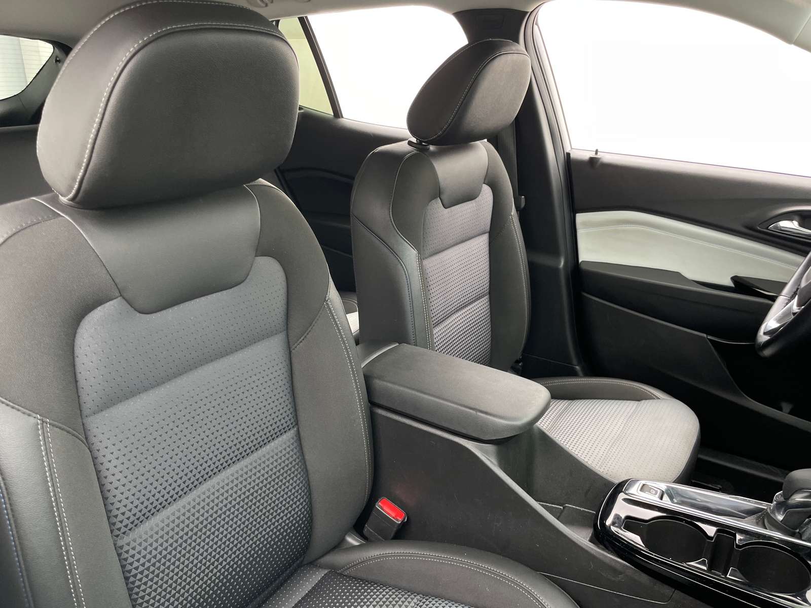 Thumbnail: 2025 Chevrolet Trax - 2