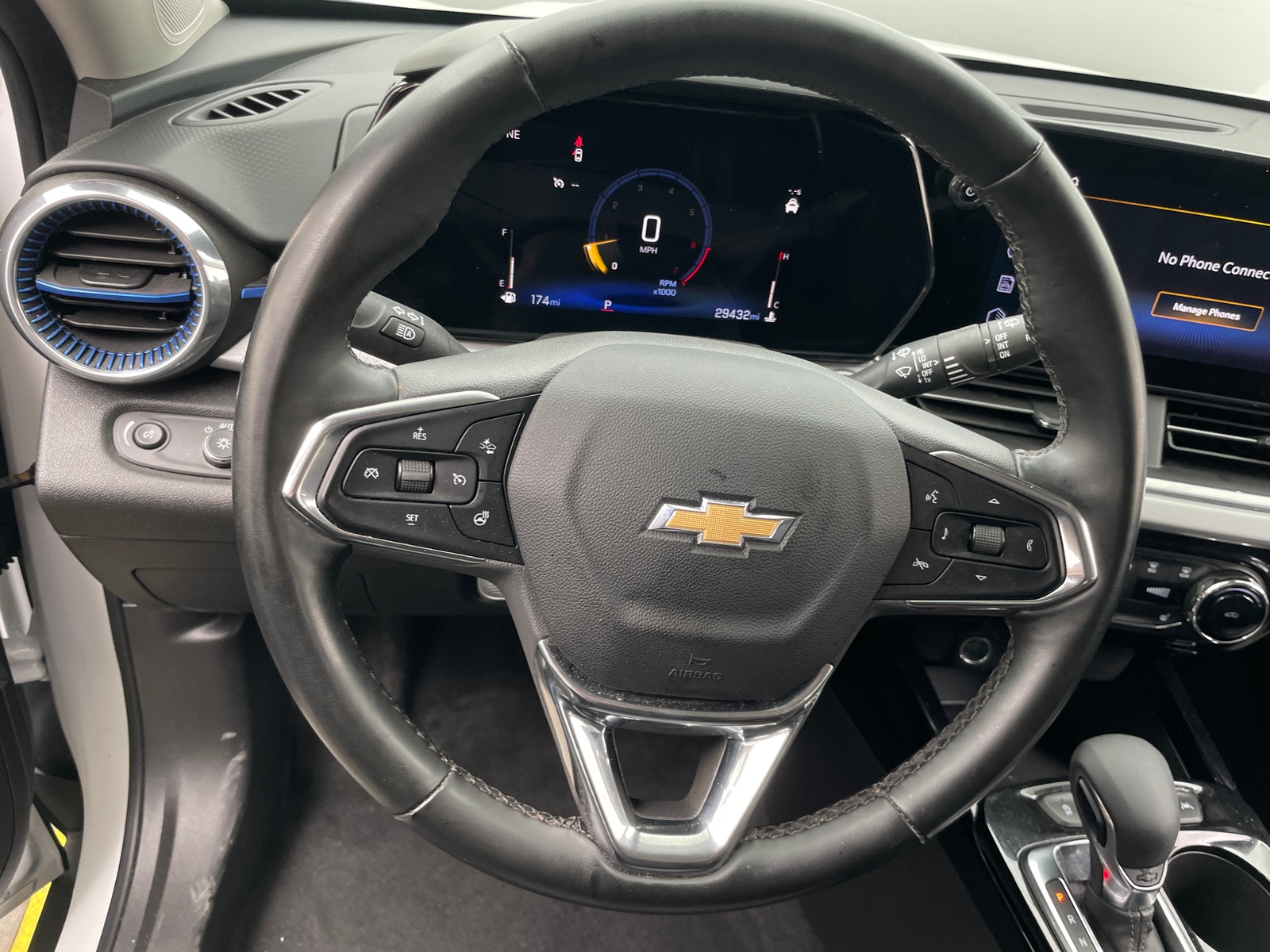 Thumbnail: 2025 Chevrolet Trax - 5