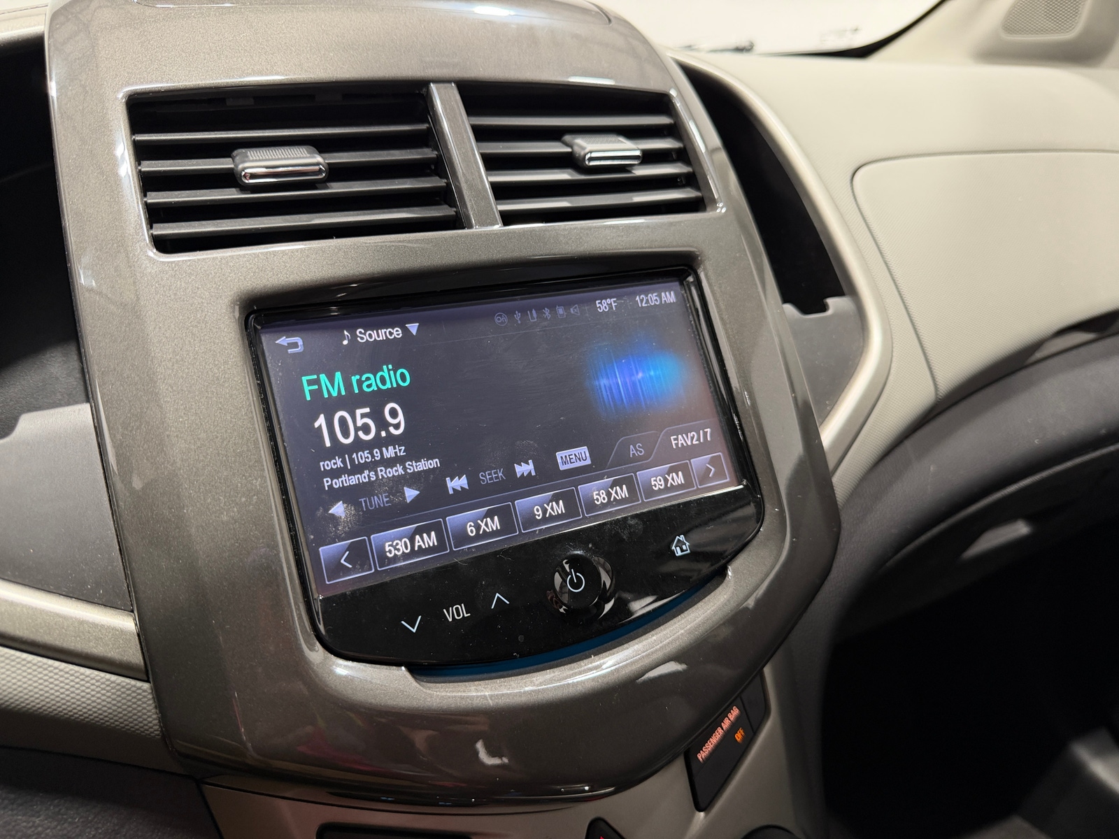 Thumbnail: 2015 Chevrolet Sonic - 3