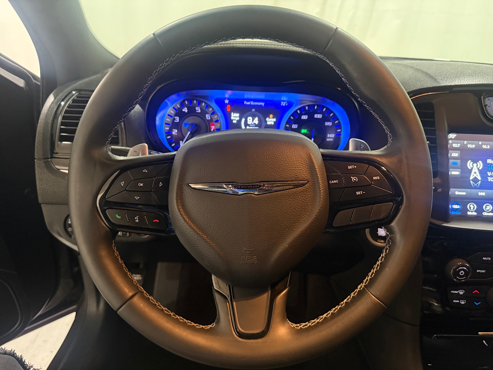 Thumbnail: 2019 Chrysler 300 - 4