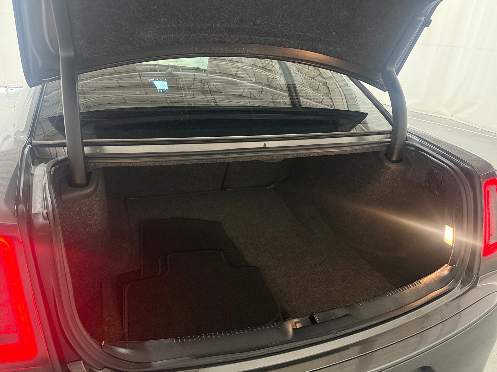 Thumbnail: 2019 Chrysler 300 - 6
