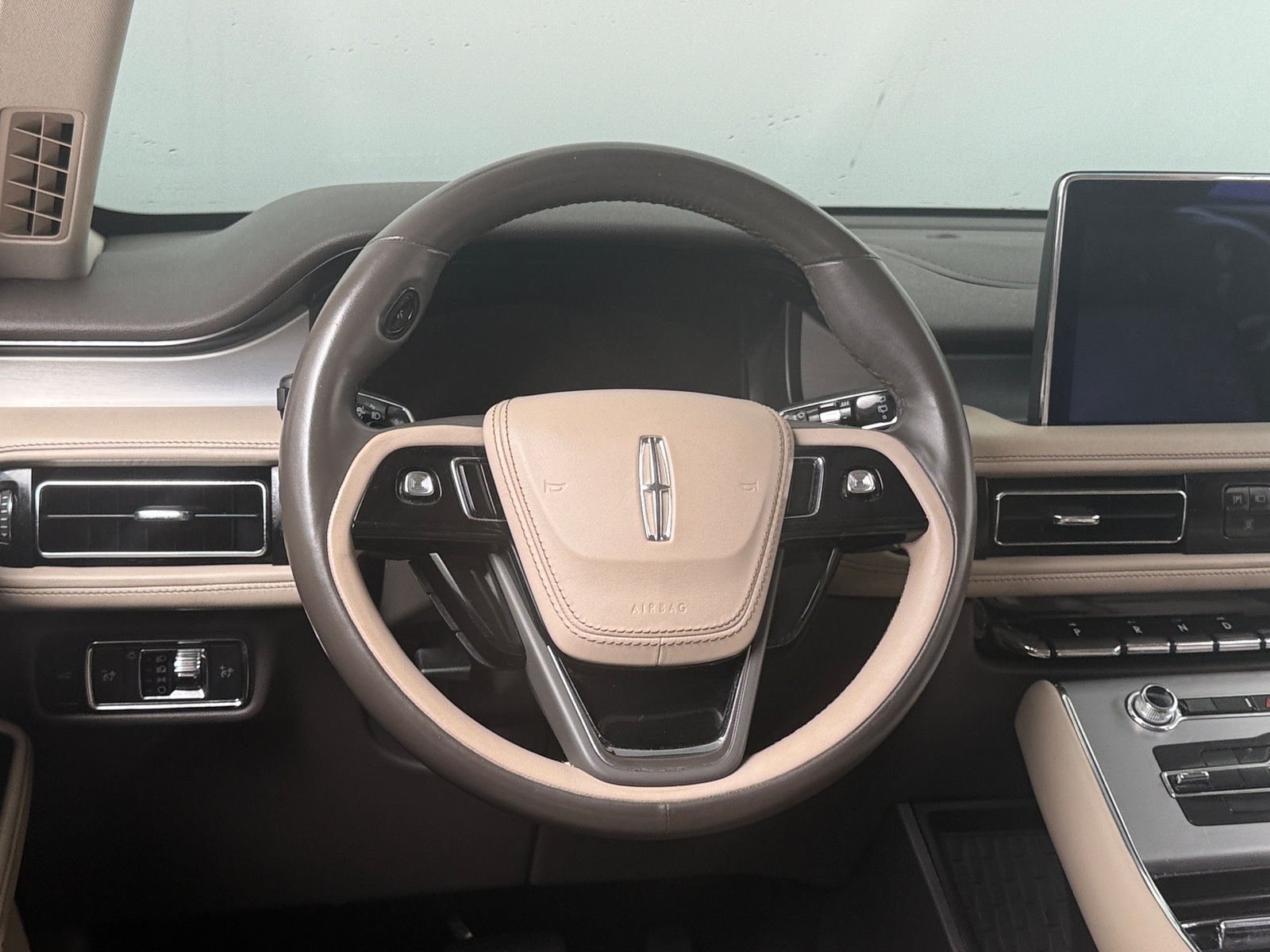 Thumbnail: 2020 Lincoln Aviator - 4
