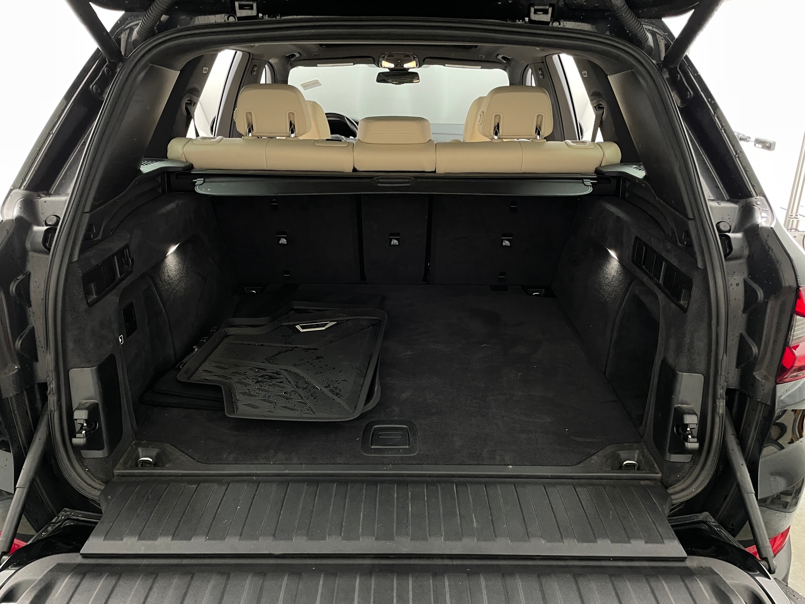 Thumbnail: 2021 BMW X5 - 6
