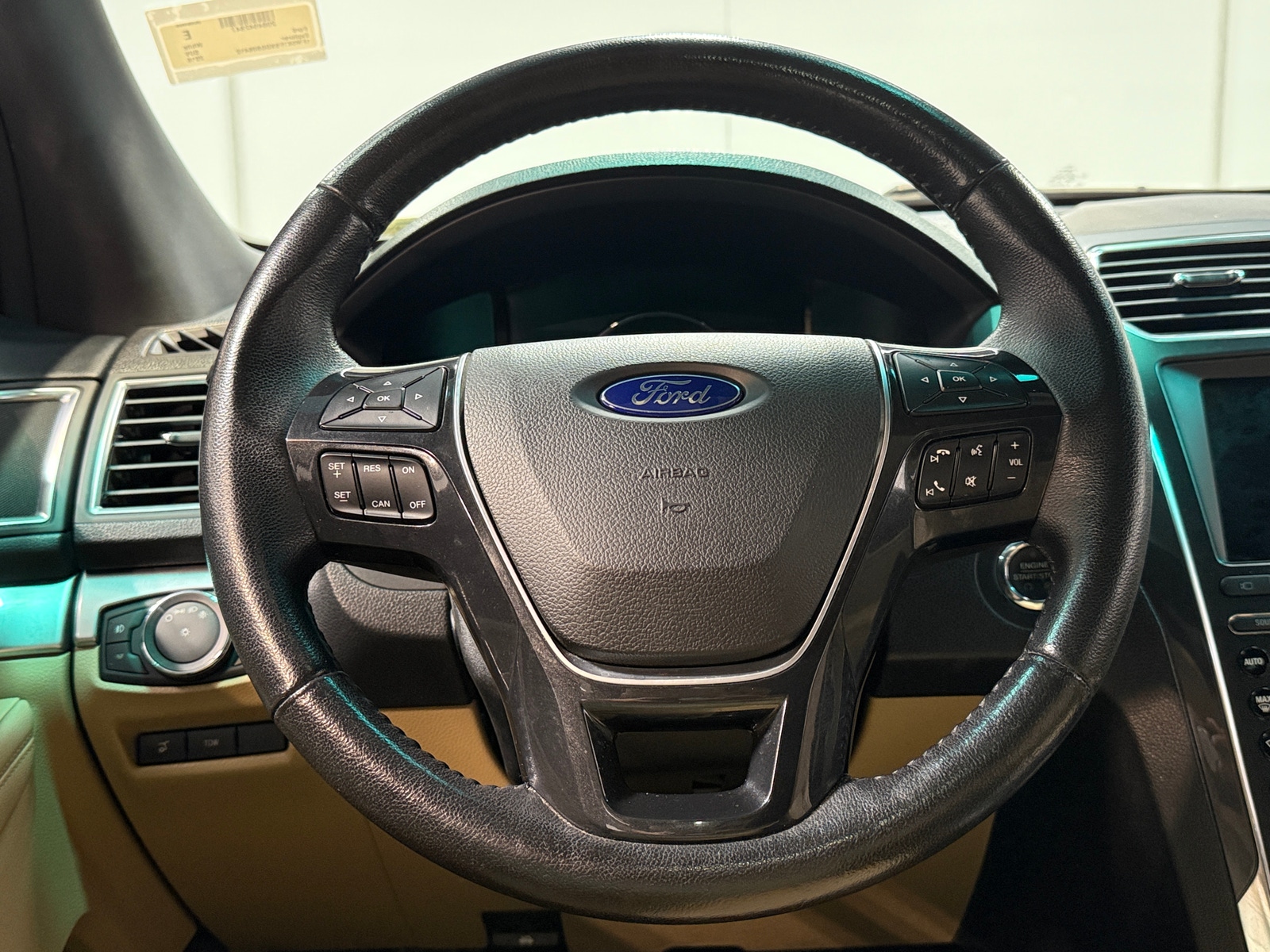 Thumbnail: 2016 Ford Explorer - 4