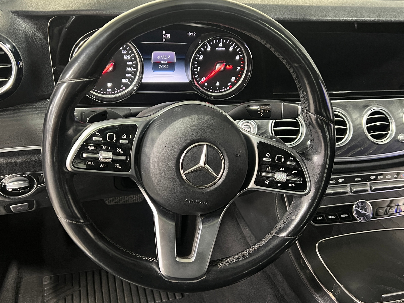 Thumbnail: 2020 Mercedes-Benz E-Class - 4