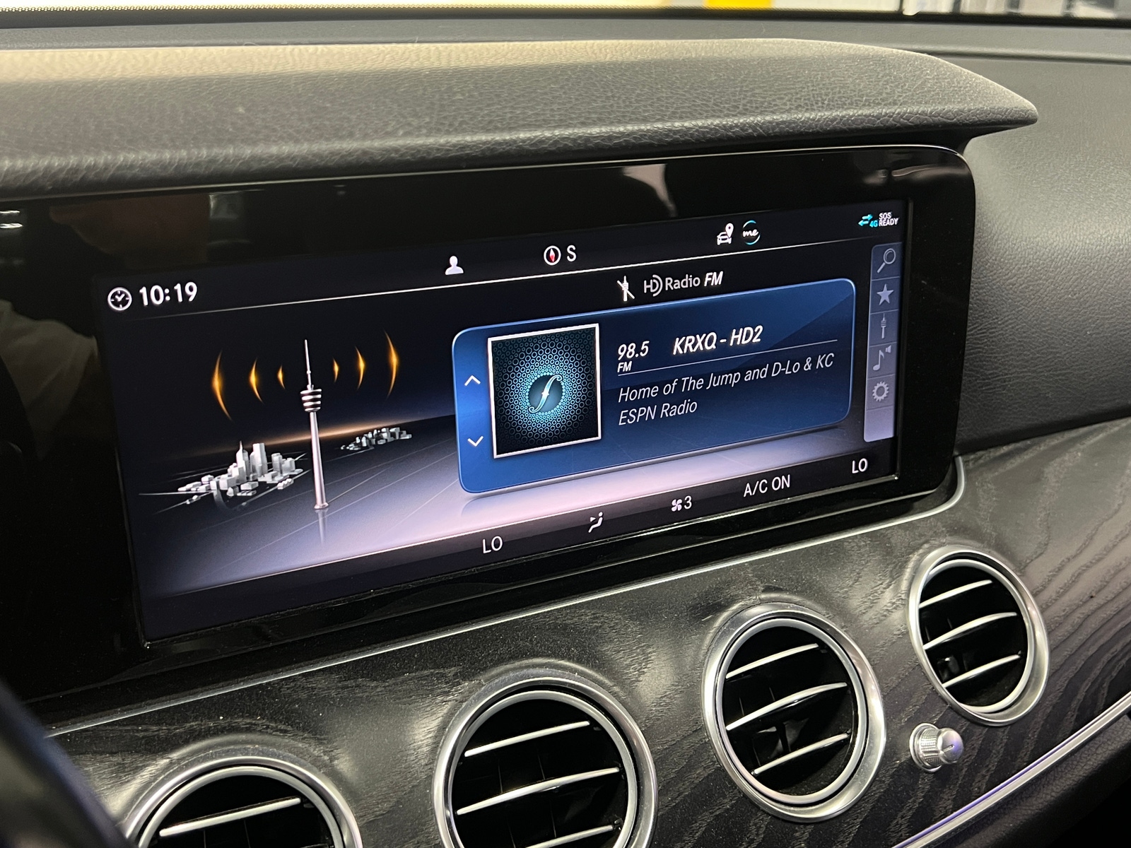 Thumbnail: 2020 Mercedes-Benz E-Class - 3