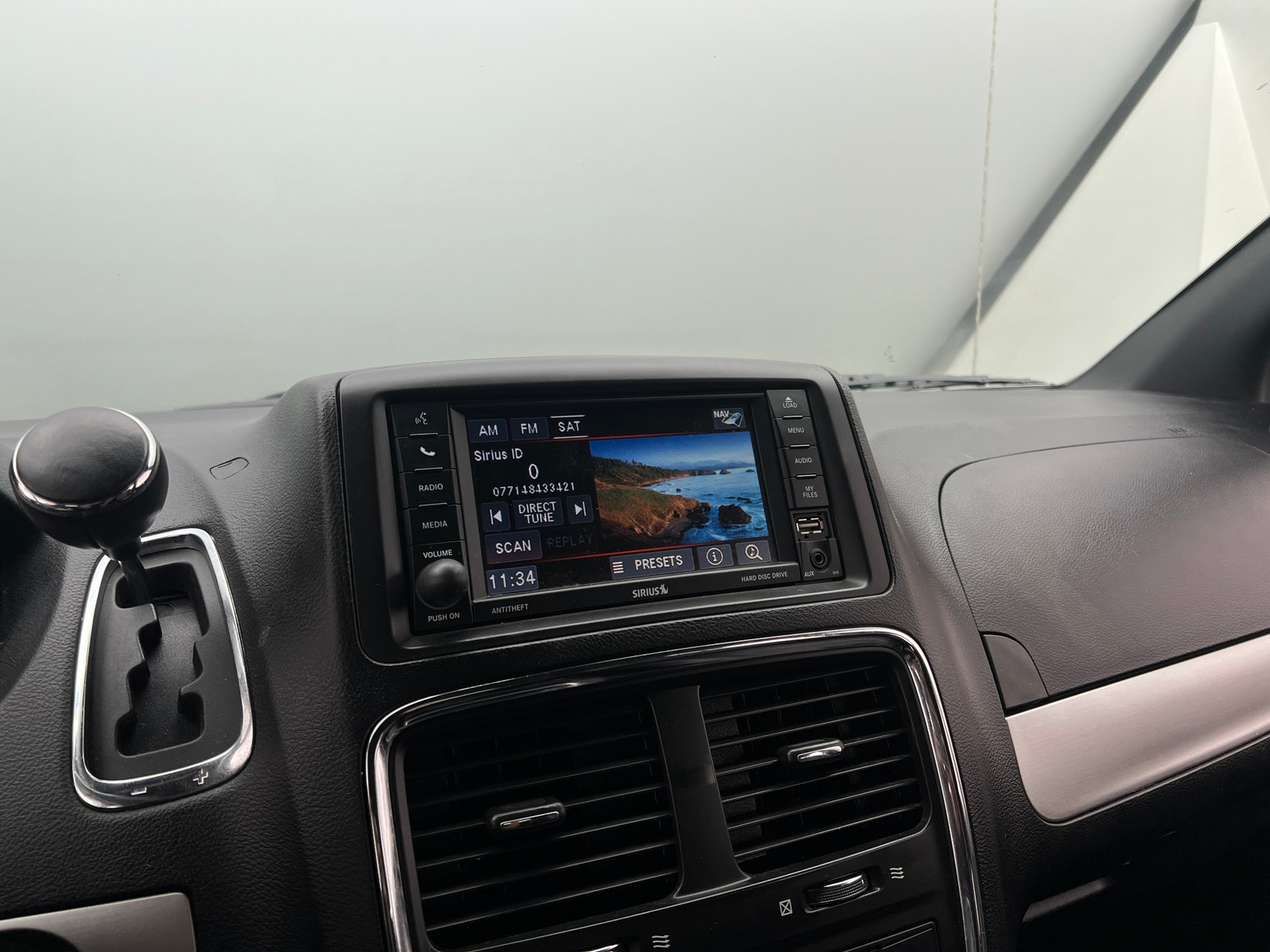 Thumbnail: 2017 Dodge Grand Caravan - 3