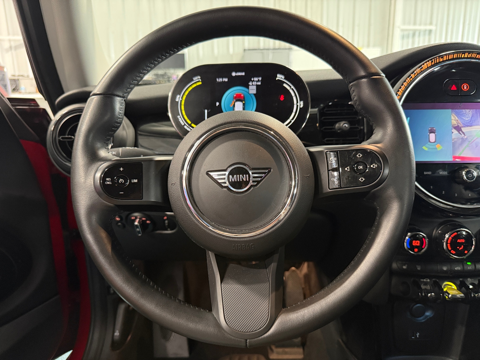 Thumbnail: 2022 MINI Cooper Hardtop - 4