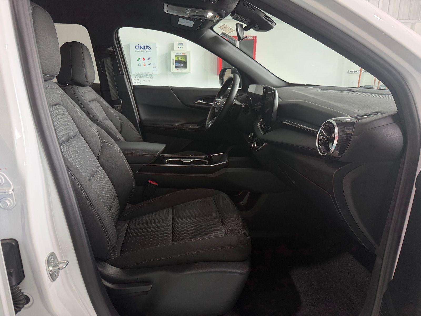 Thumbnail: 2025 Chevrolet Equinox - 2