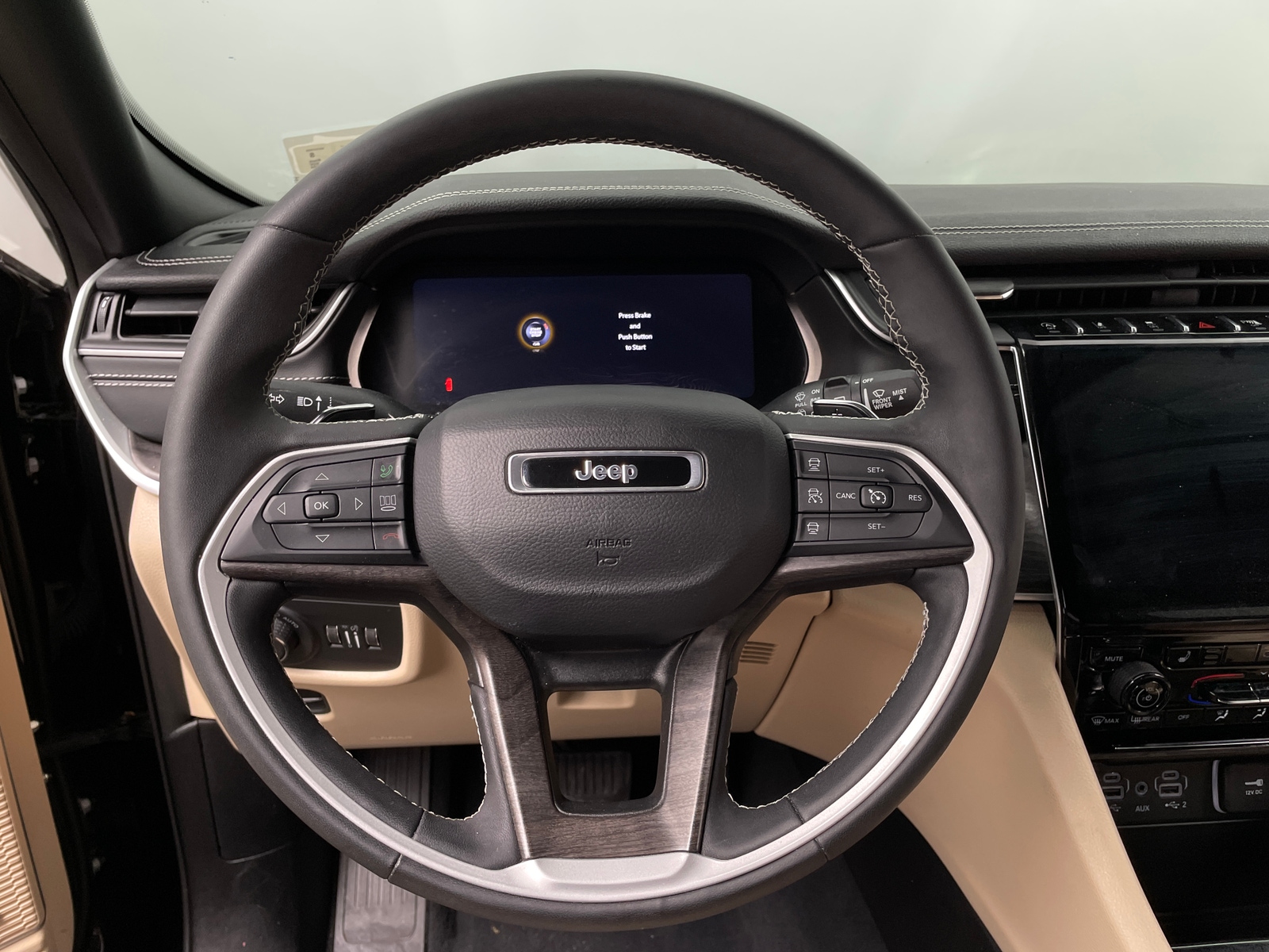 Thumbnail: 2023 Jeep Grand Cherokee - 4