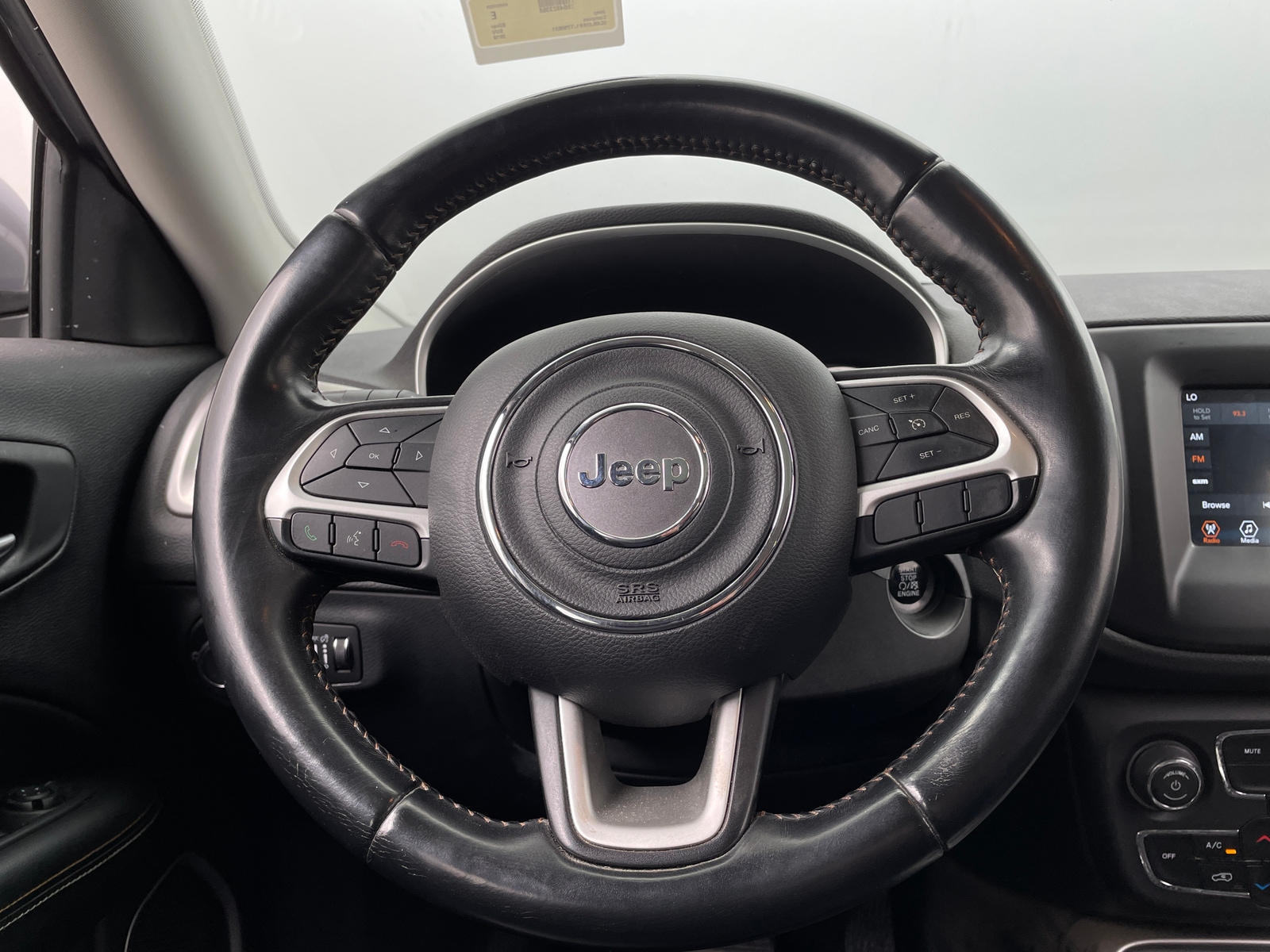 Thumbnail: 2018 Jeep Compass - 3