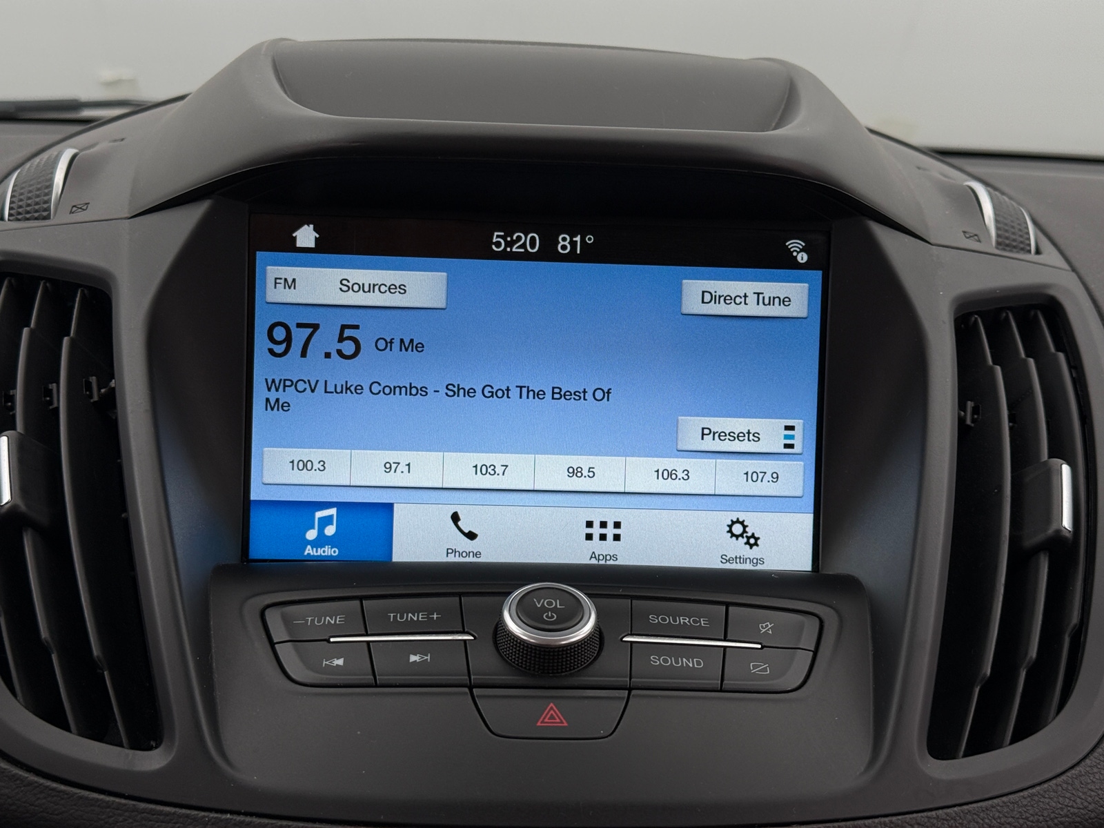 Thumbnail: 2019 Ford Escape - 3