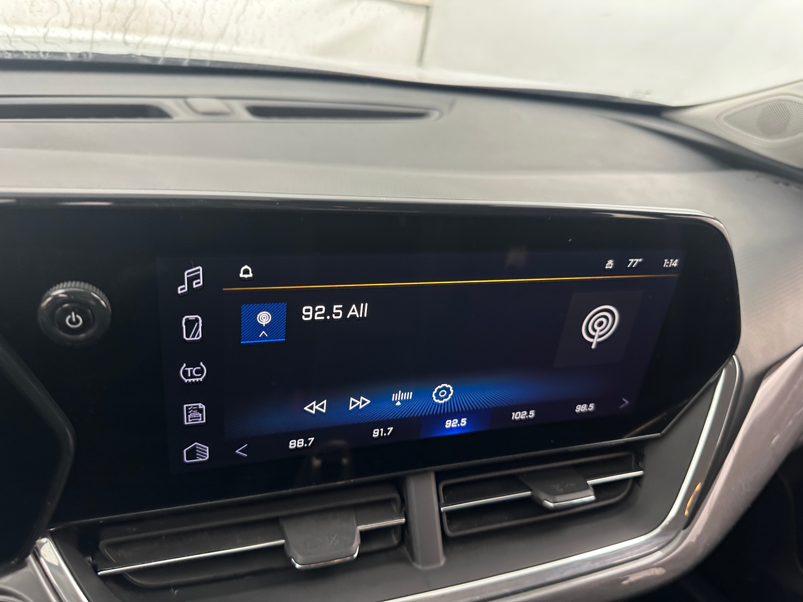 Thumbnail: 2024 Chevrolet Trax - 3