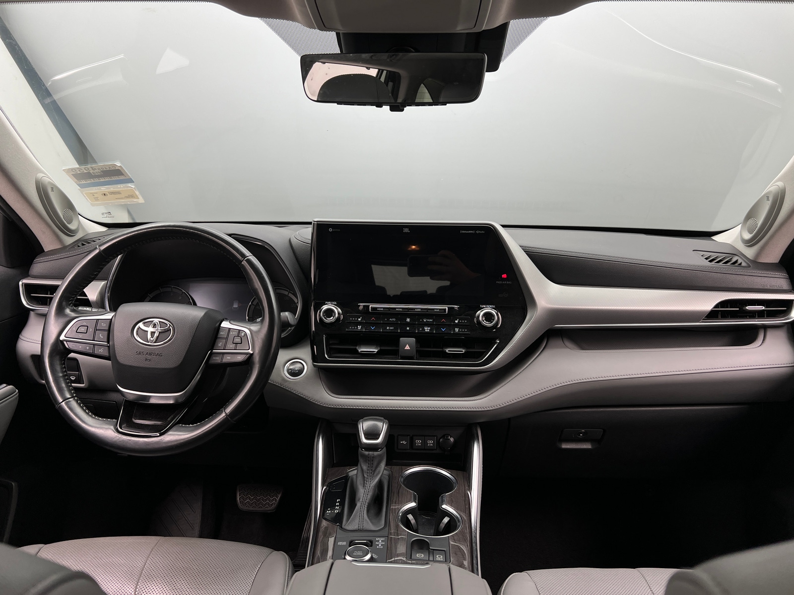 Thumbnail: 2020 Toyota Highlander - 2