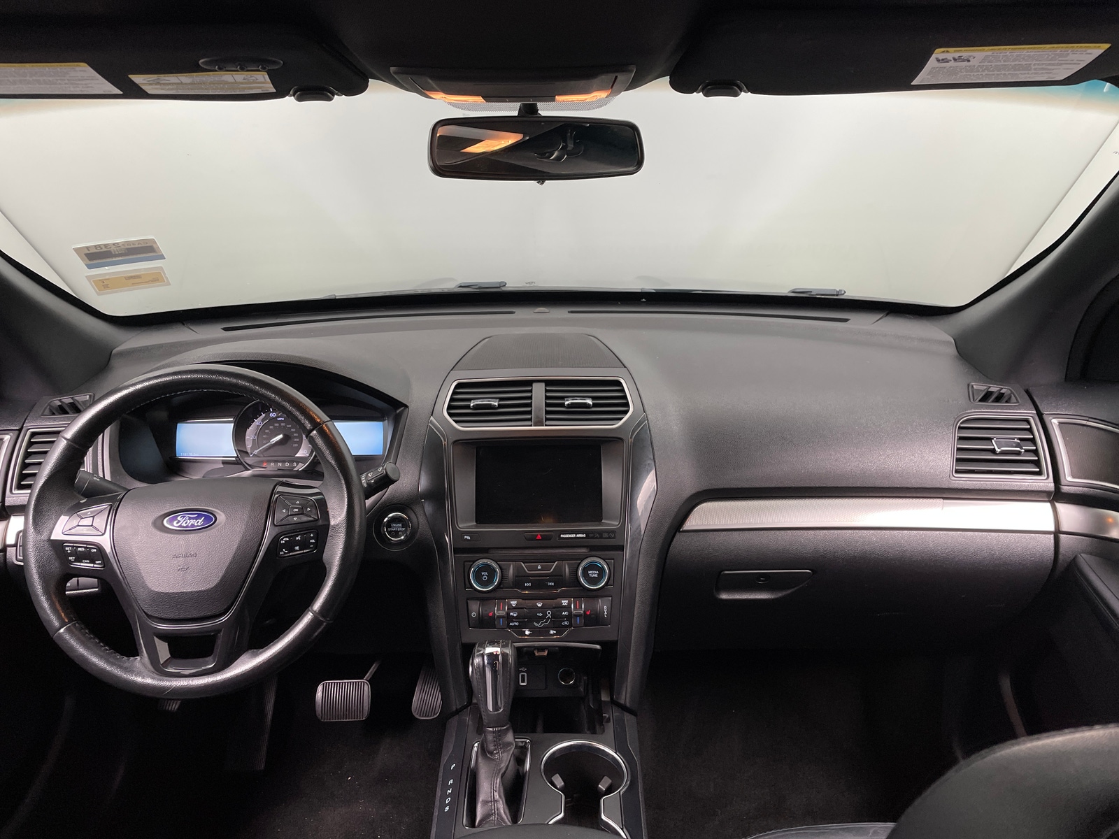 Thumbnail: 2018 Ford Explorer - 3