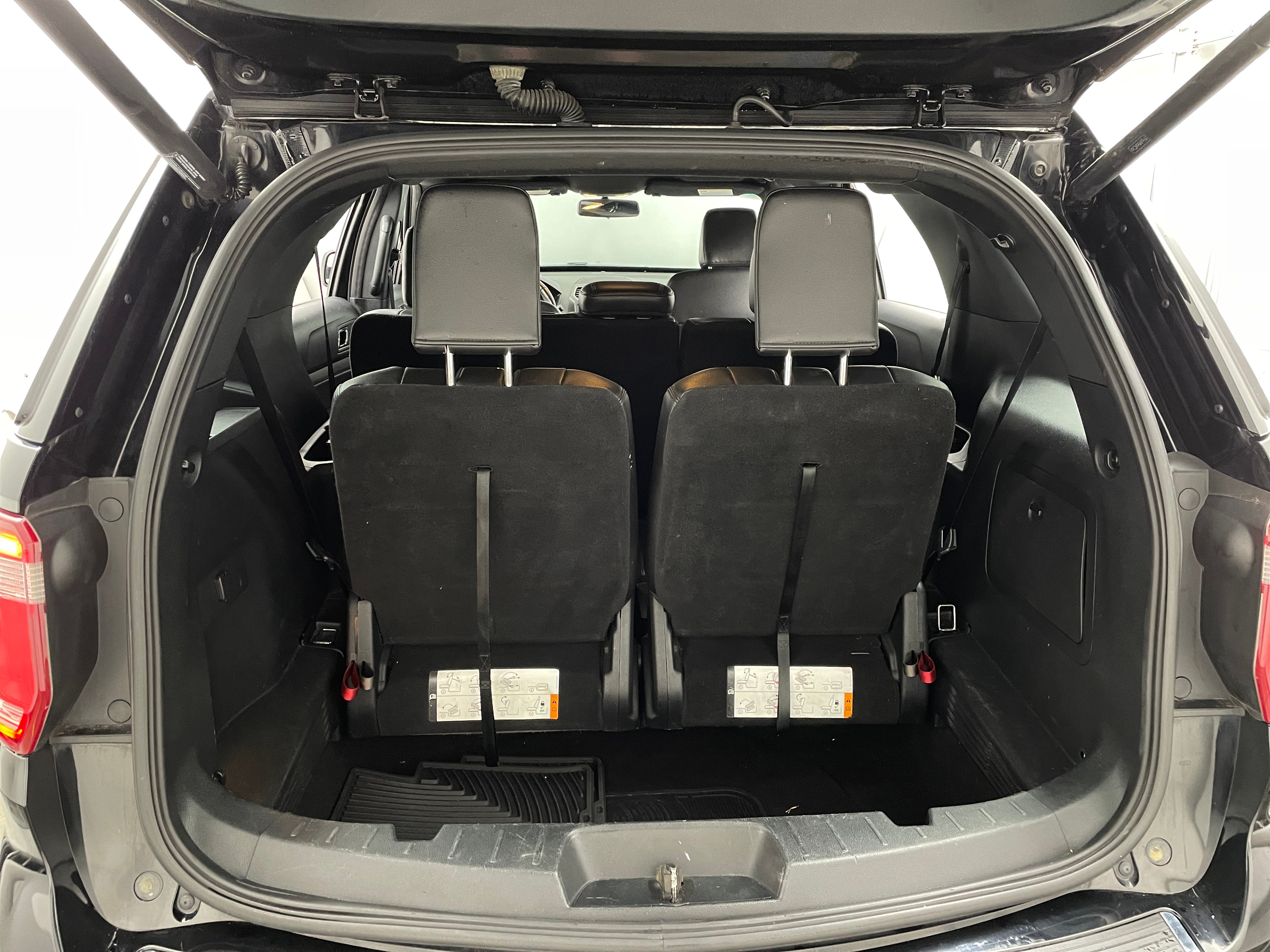 Used 2018 Ford Explorer XLT with VIN 1FM5K7D80JGB63129 for sale in Pewaukee, WI
