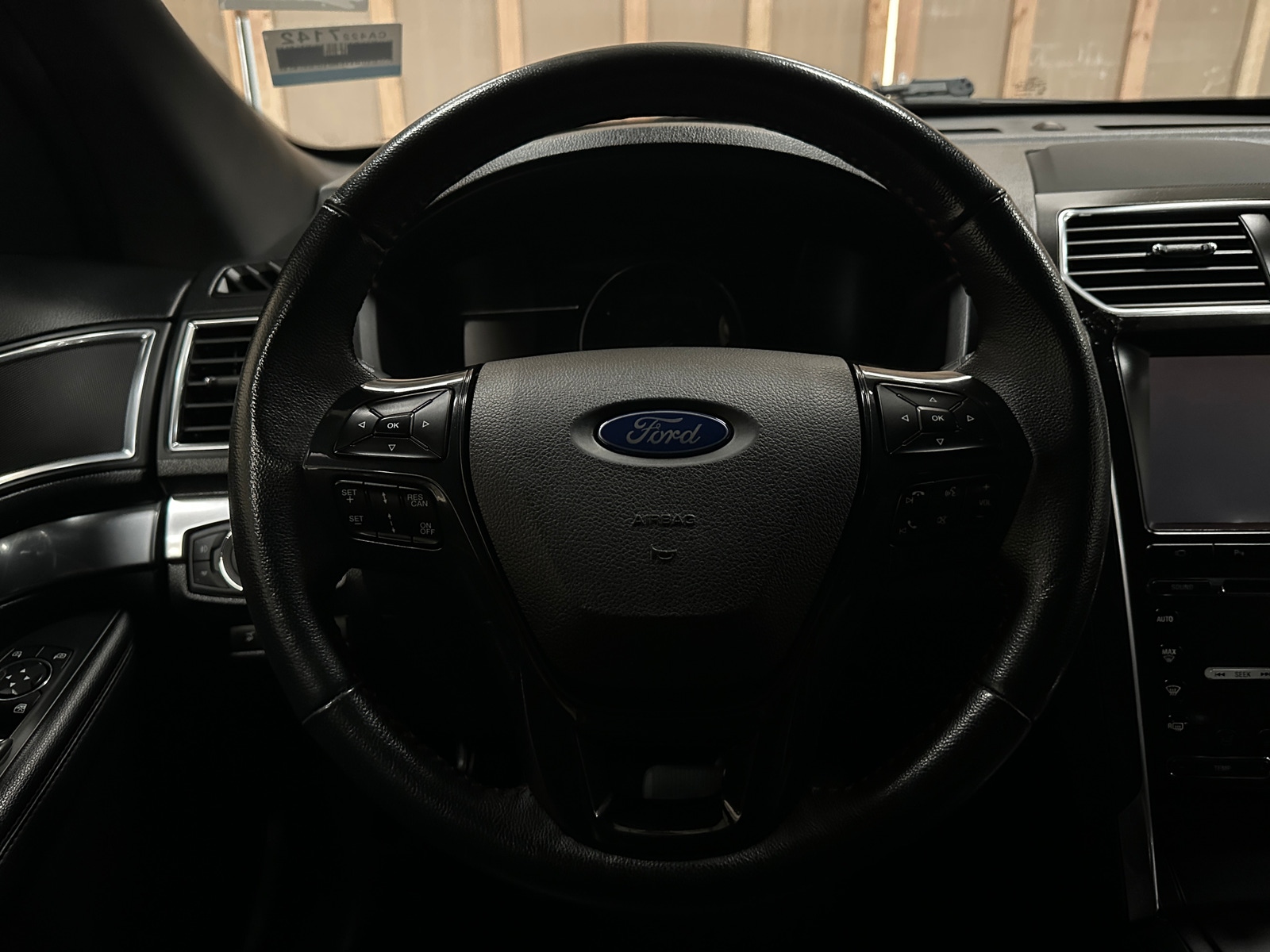 Thumbnail: 2018 Ford Explorer - 4