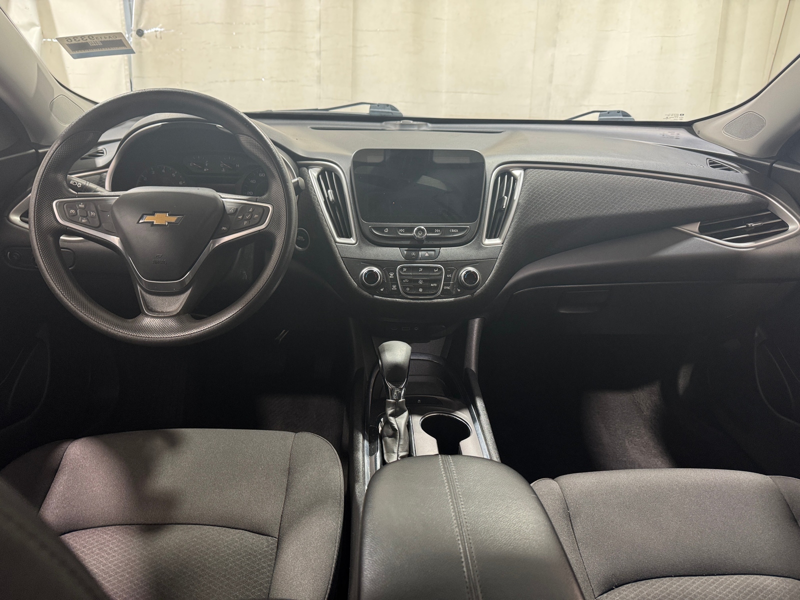 Thumbnail: 2022 Chevrolet Malibu - 3