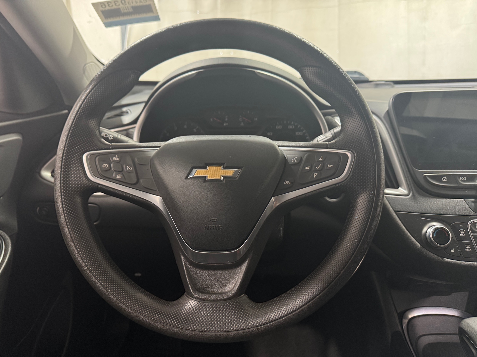 Thumbnail: 2022 Chevrolet Malibu - 5