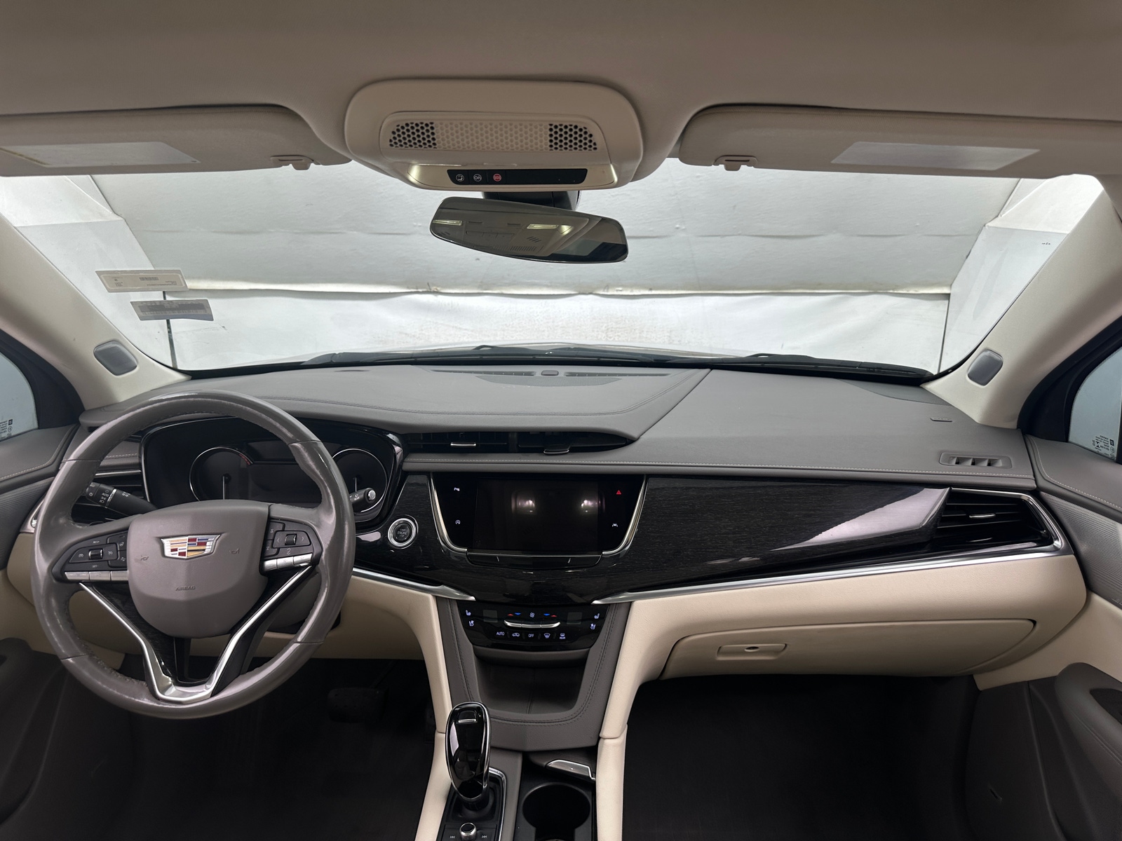 Thumbnail: 2023 Cadillac XT6 - 2