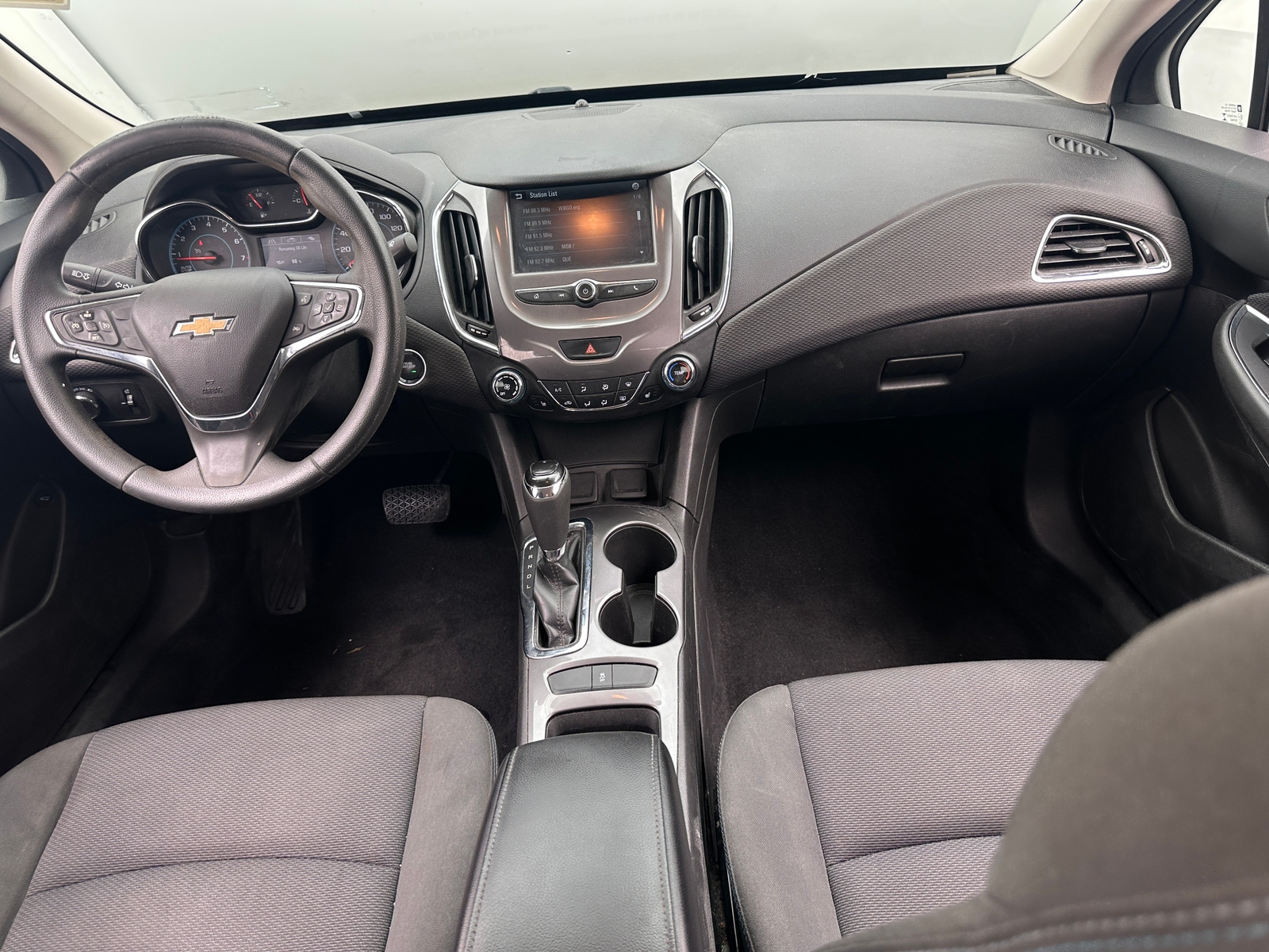 Thumbnail: 2016 Chevrolet Cruze - 3