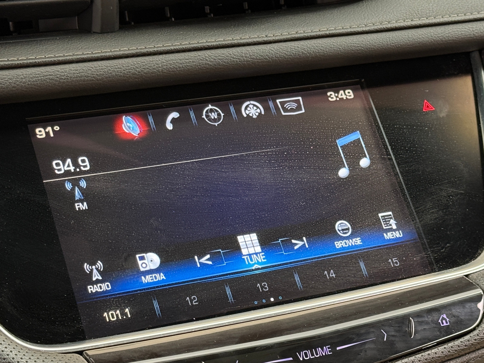 Thumbnail: 2017 Cadillac XT5 - 3